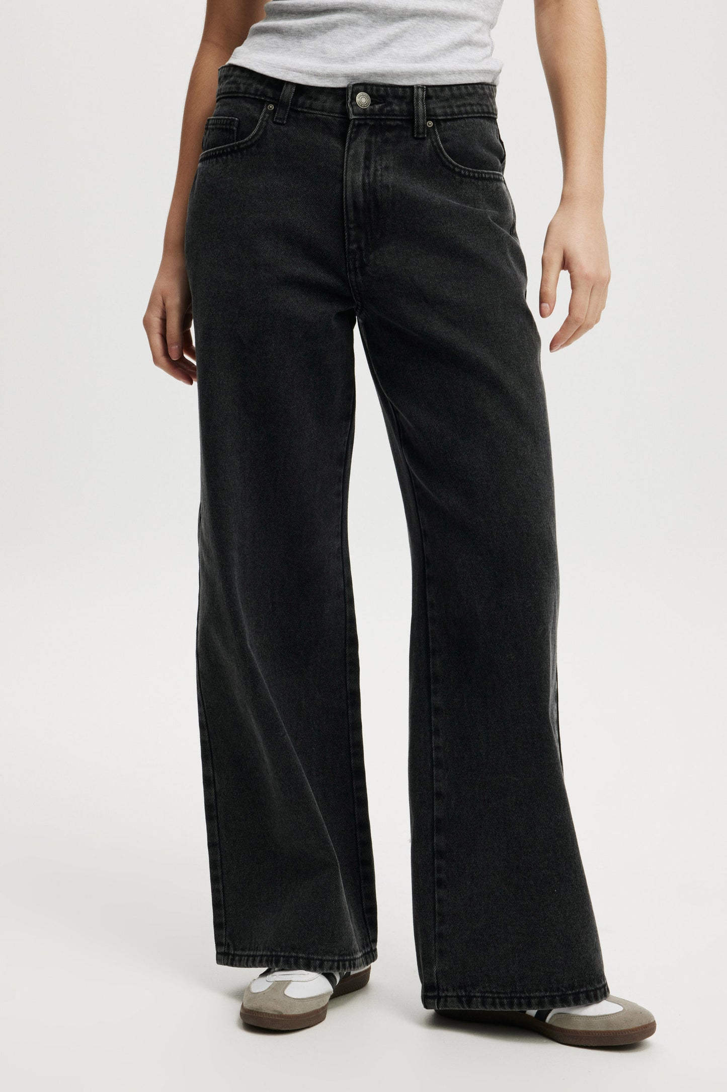 Relaxed Wide Jean