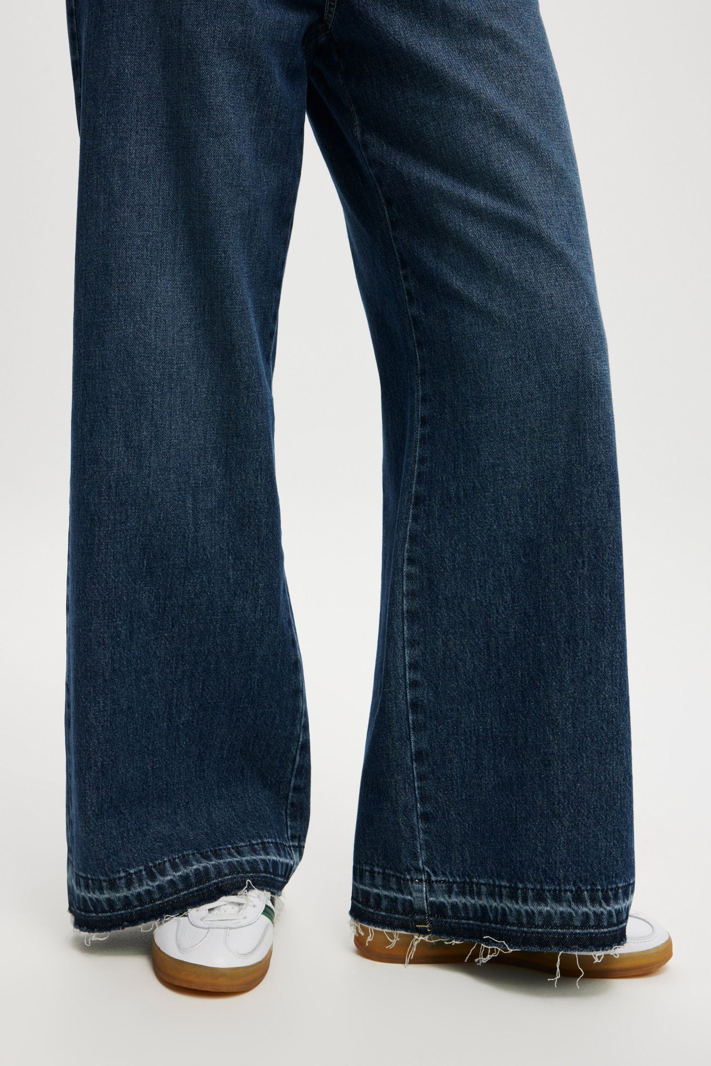 Relaxed Wide Jean