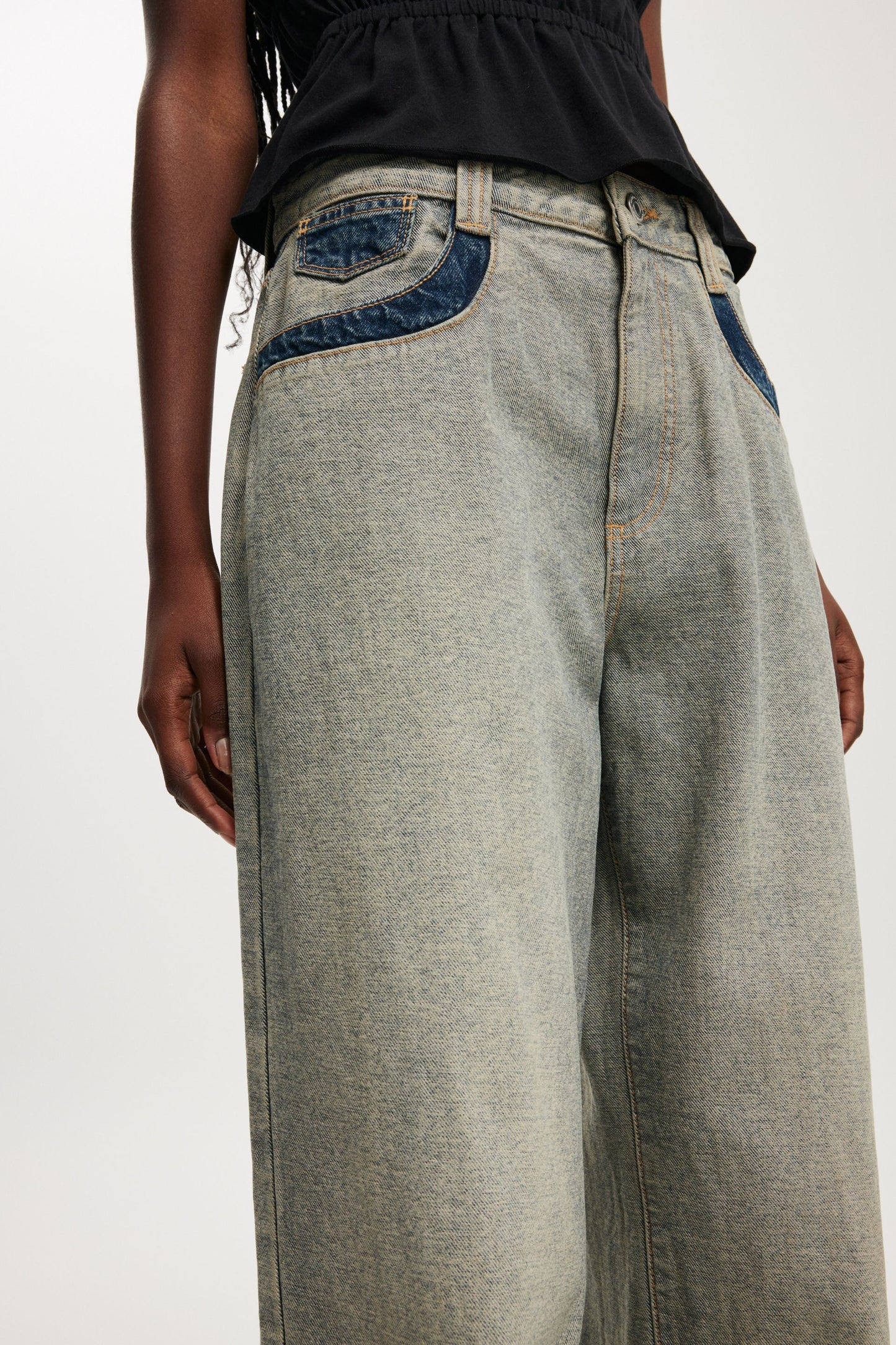 Relaxed Wide Jean