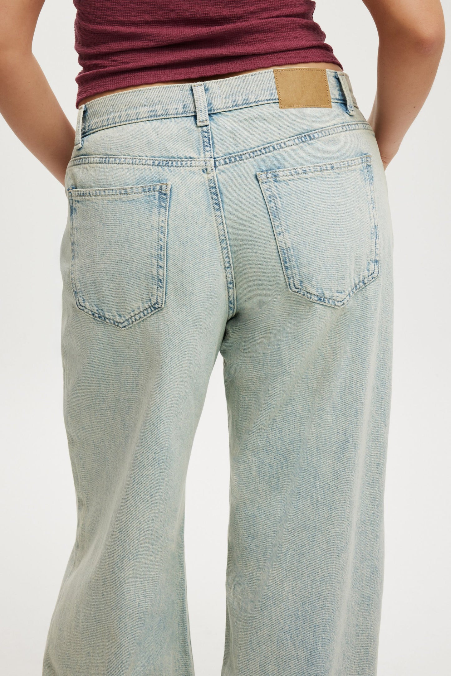 Relaxed Wide Jean