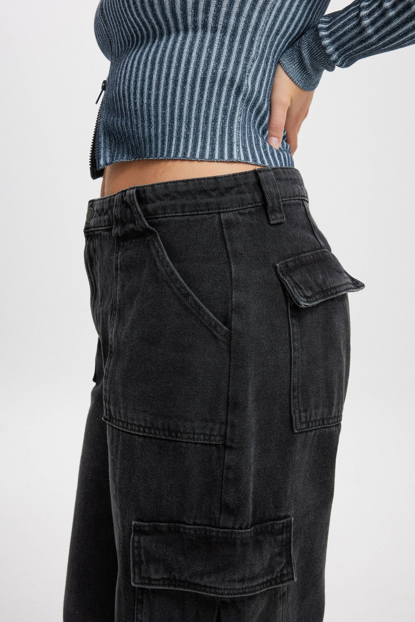 Relaxed Cargo Jean