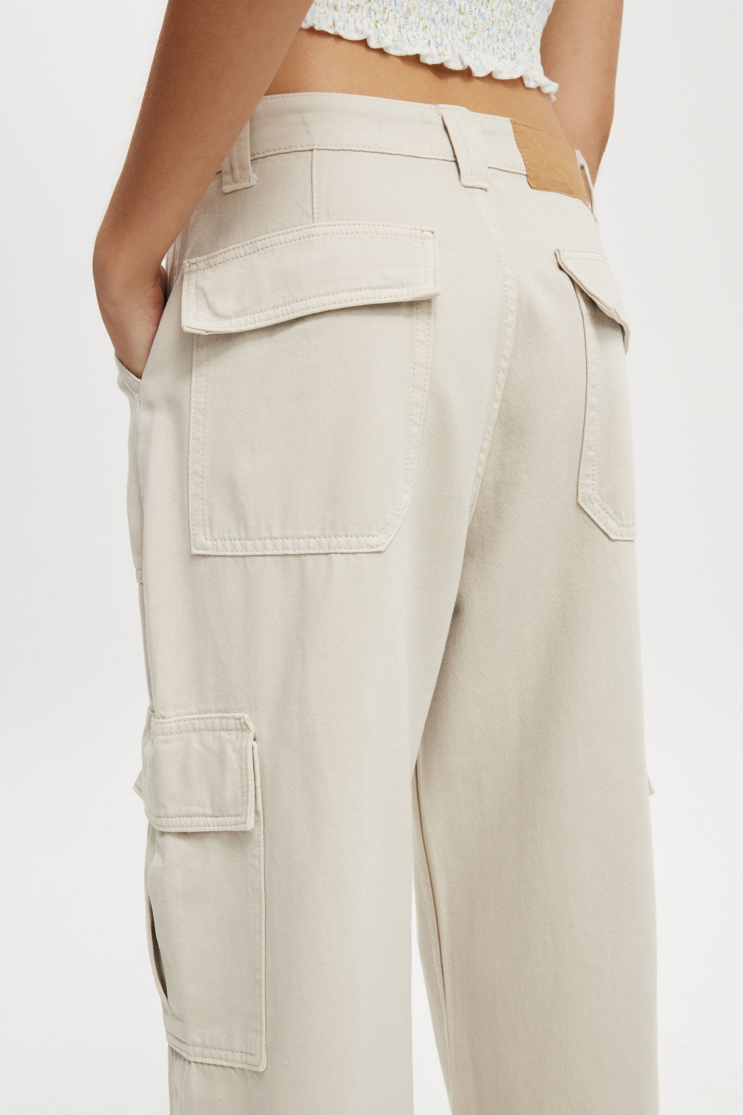 Relaxed Cargo Jean