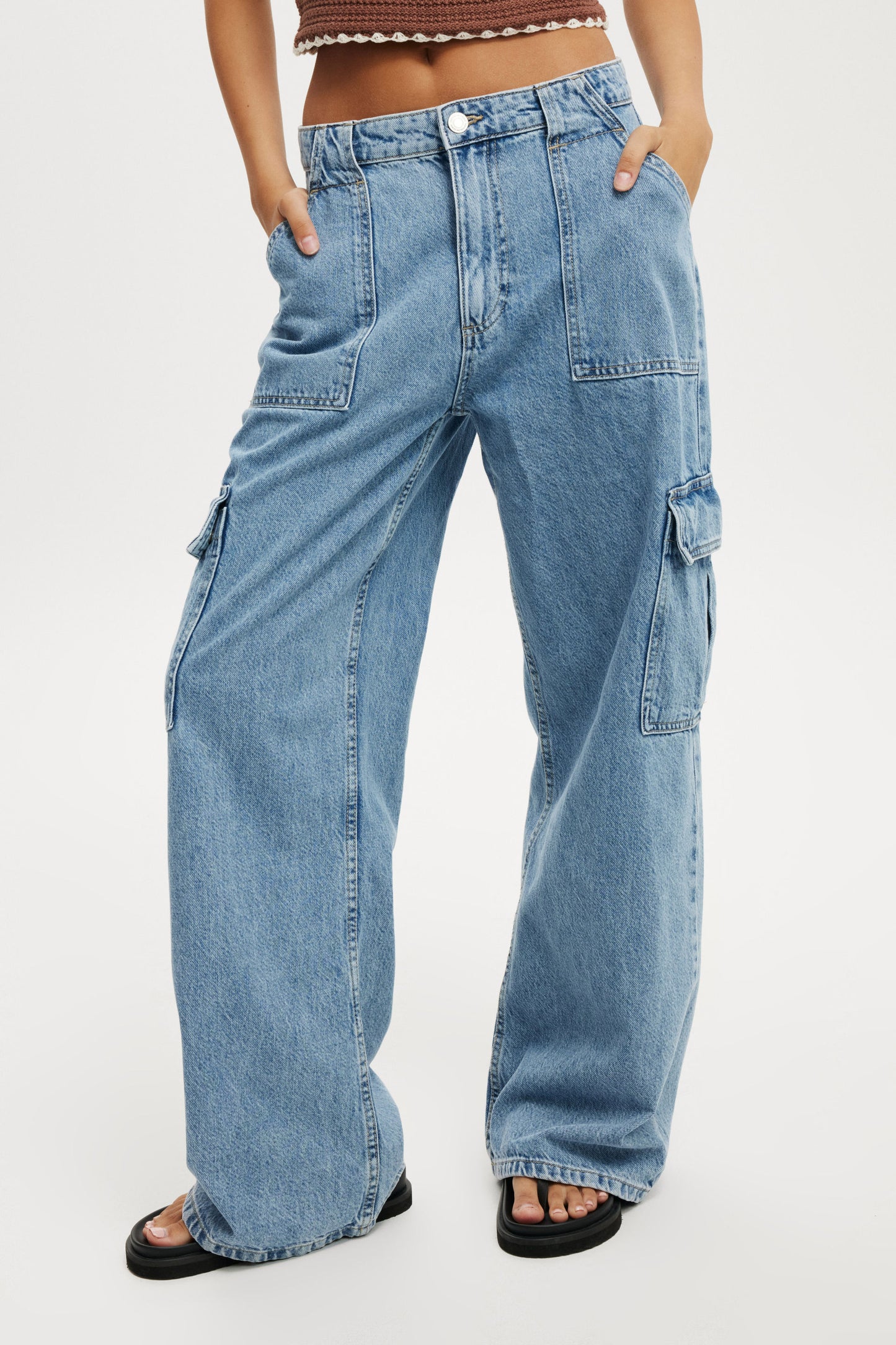 Relaxed Cargo Jean
