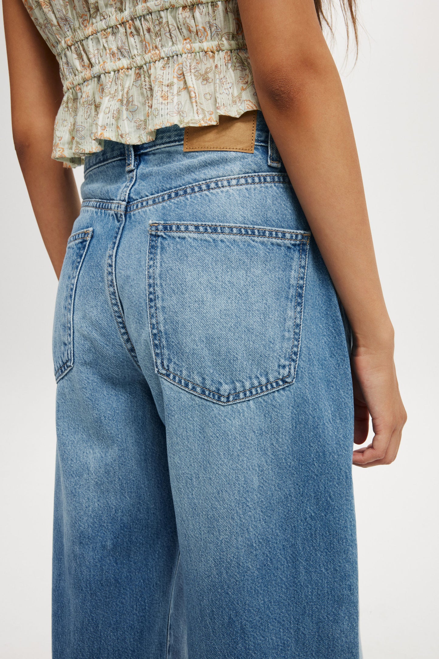 Loose Cuff Jean