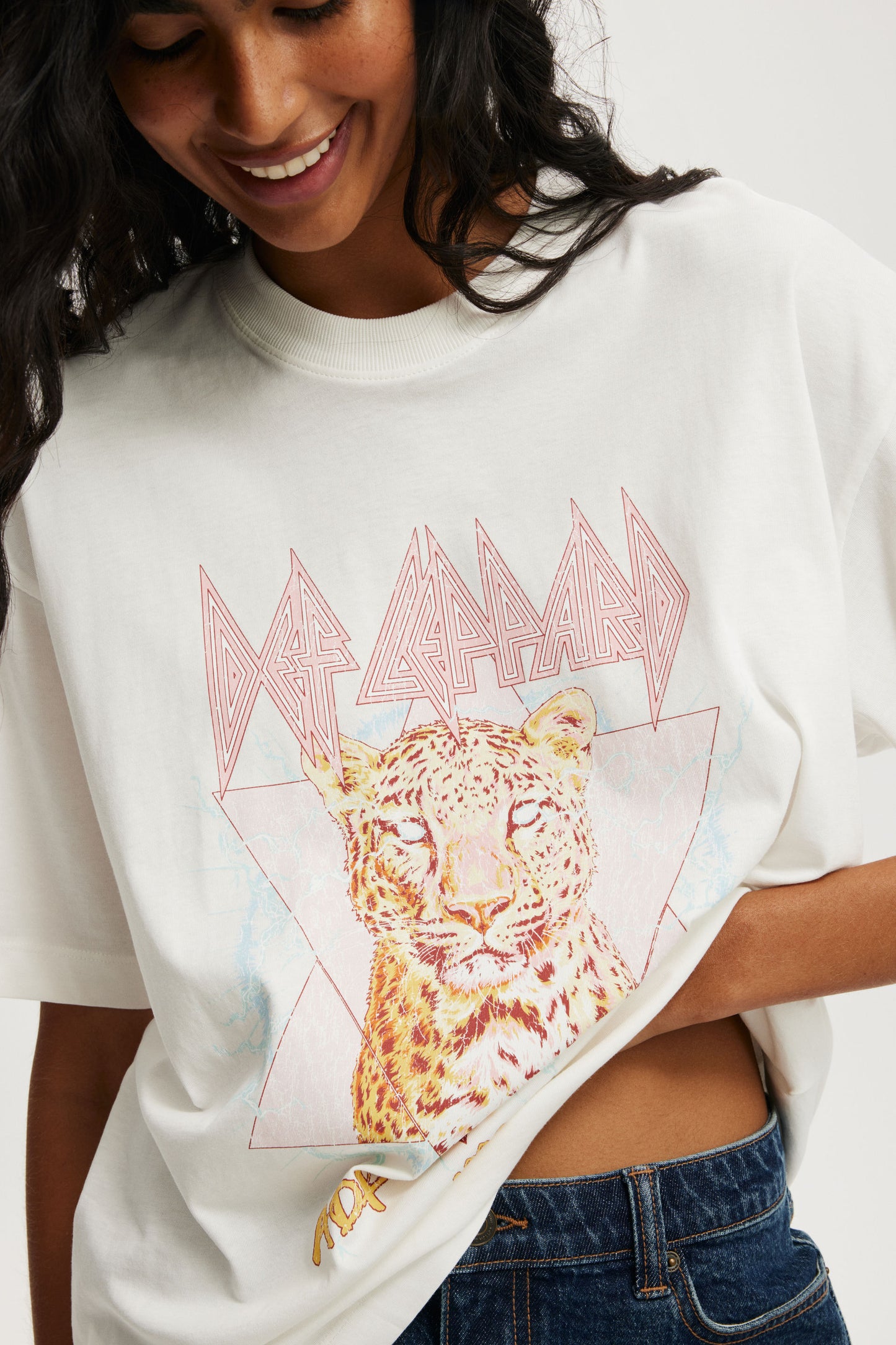 Def Leppard Boxy Graphic Tee