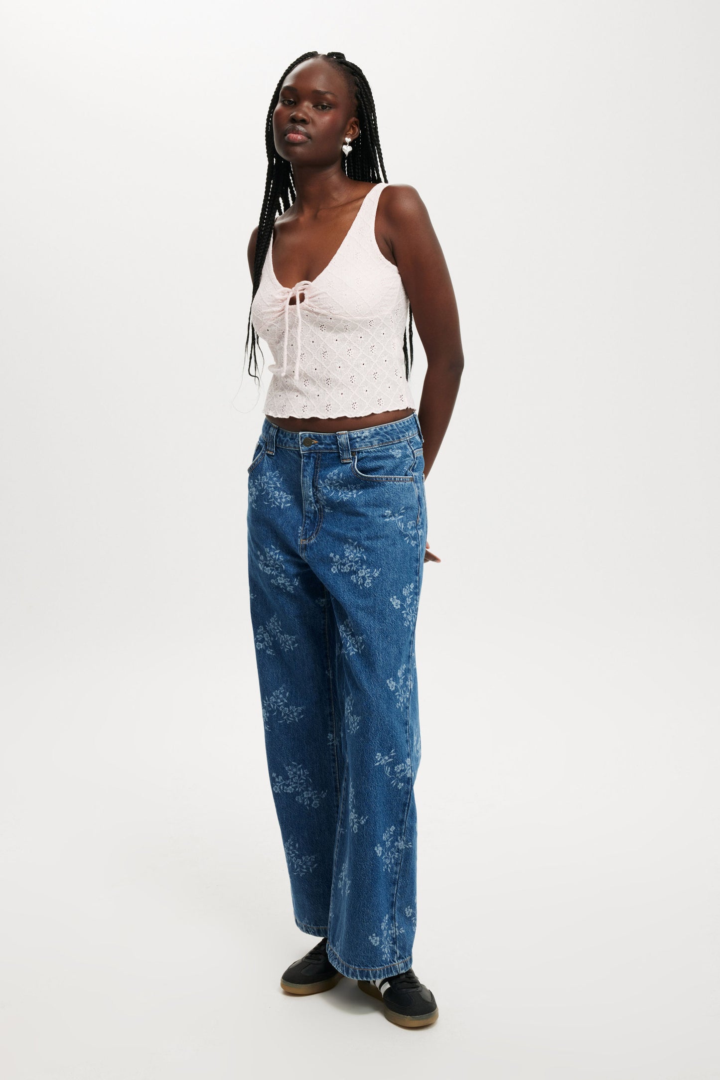 Briony Keyhole Tank