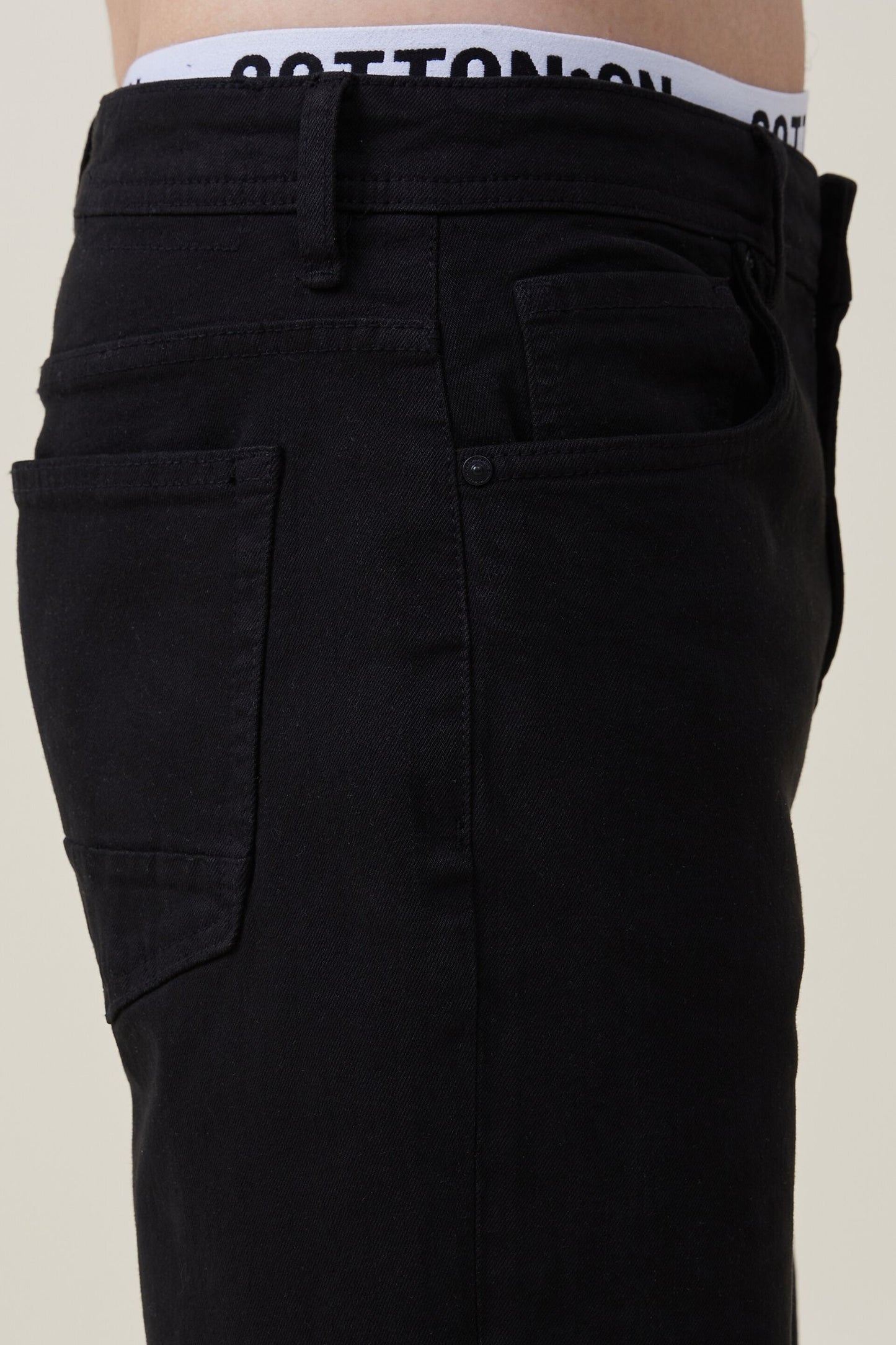 Relaxed Tapered Jean