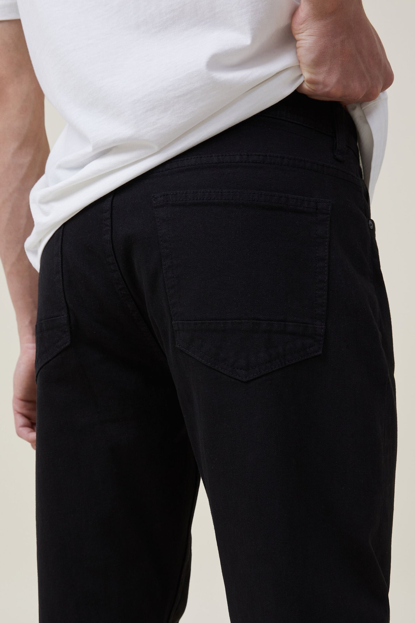 Relaxed Tapered Jean