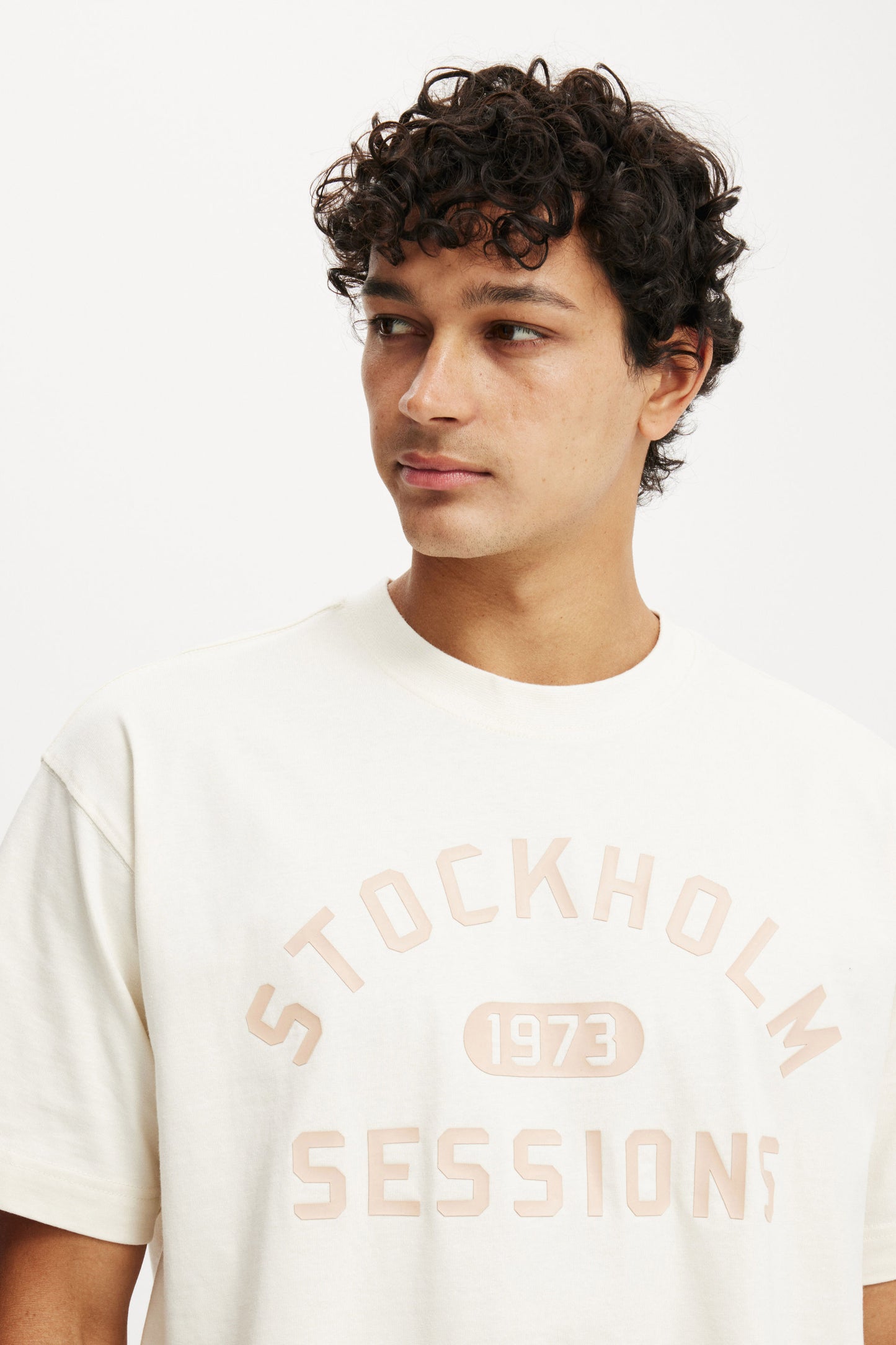 Box Fit Graphic T-Shirt