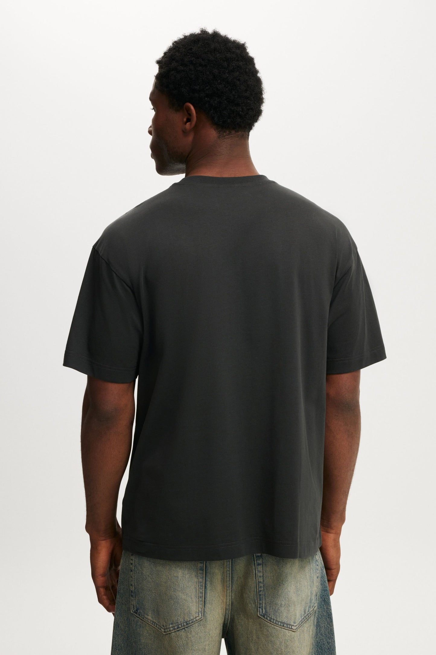 Box Fit Graphic T-Shirt