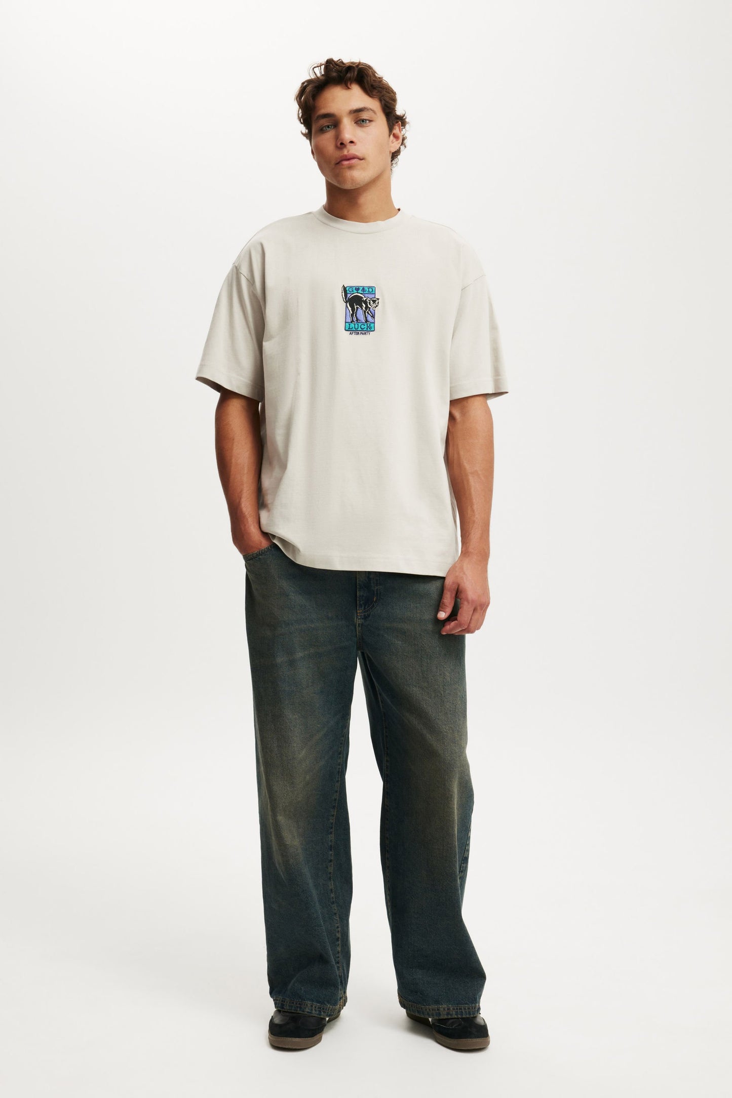 Box Fit Graphic T-Shirt