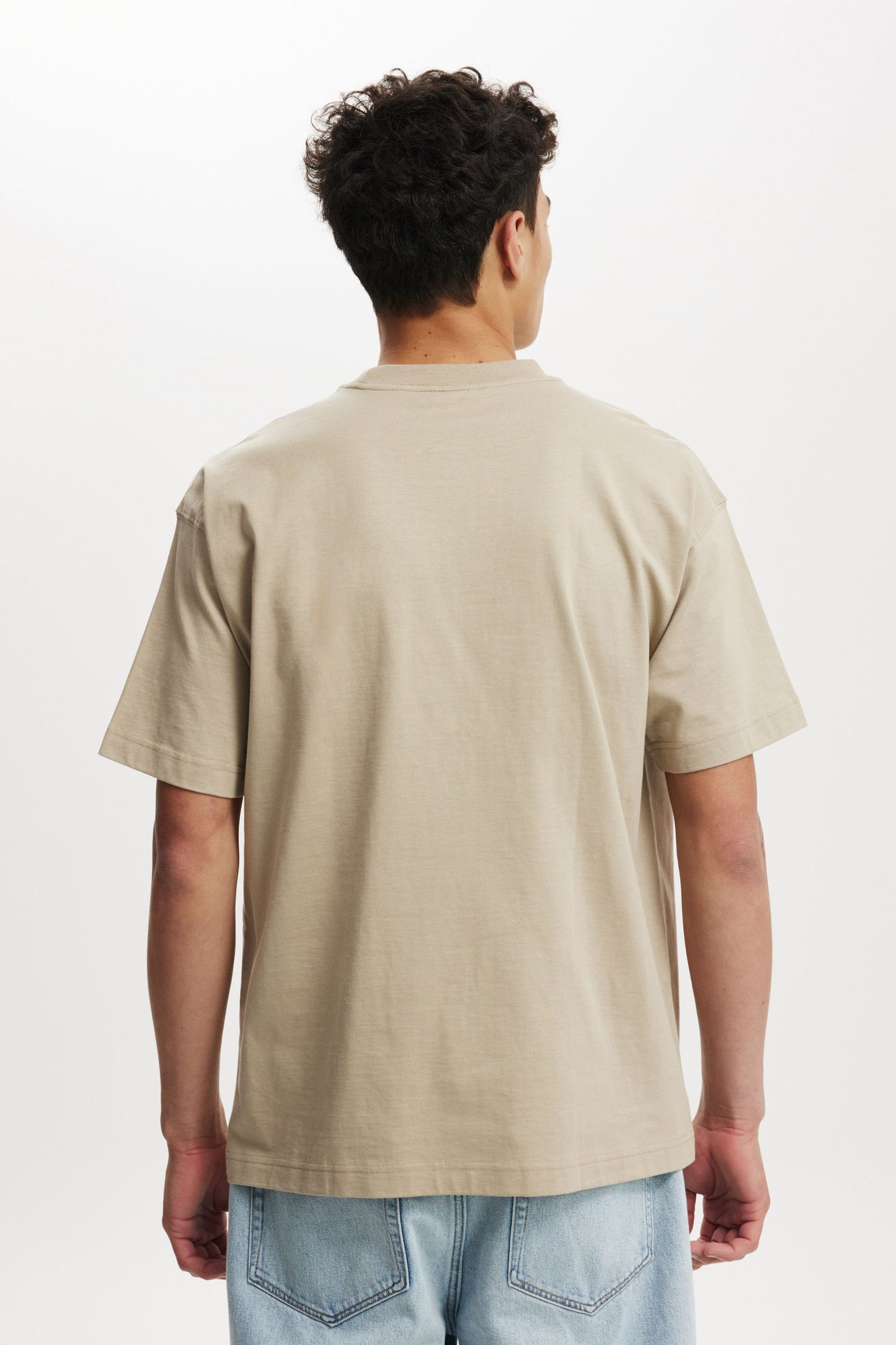 Box Fit Graphic T-Shirt