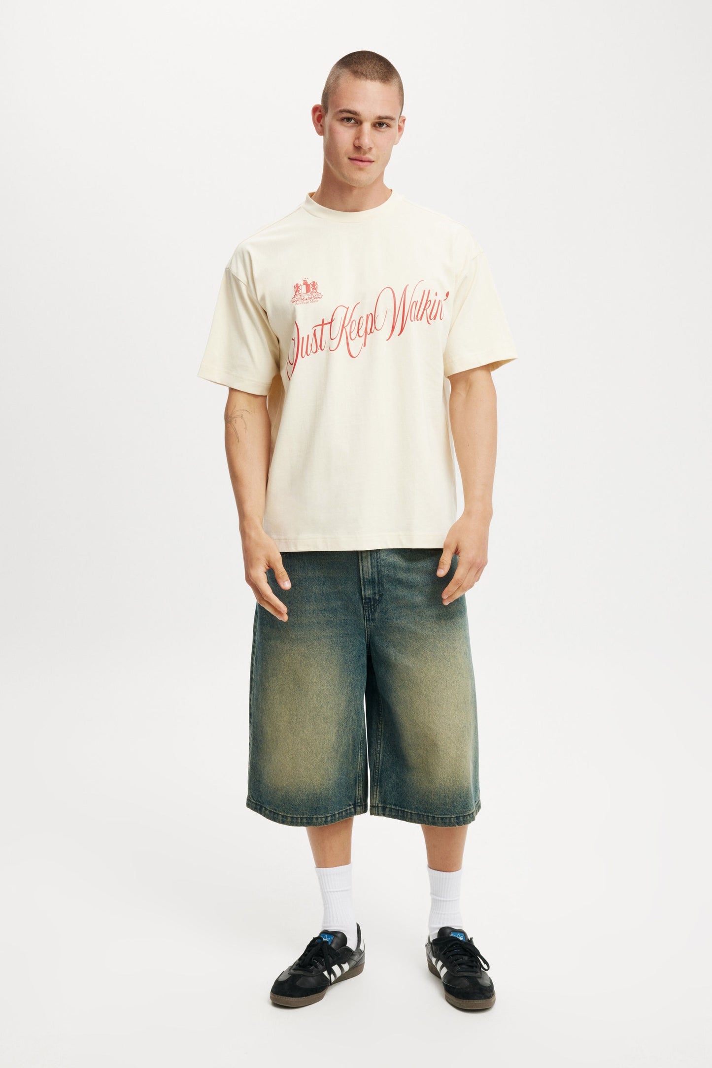 Box Fit Graphic T-Shirt
