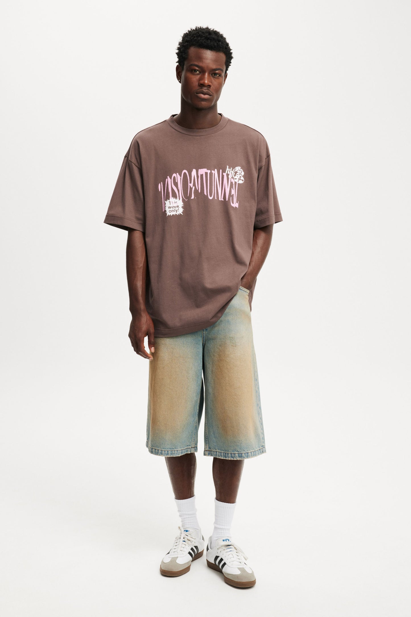 Box Fit Graphic T-Shirt