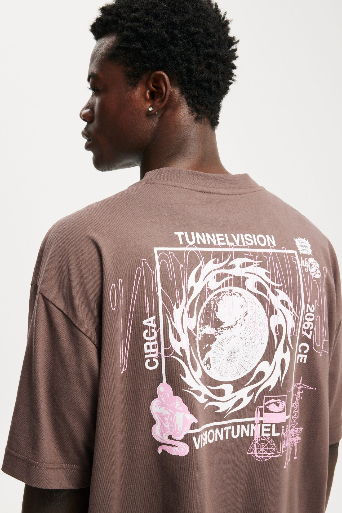Box Fit Graphic T-Shirt
