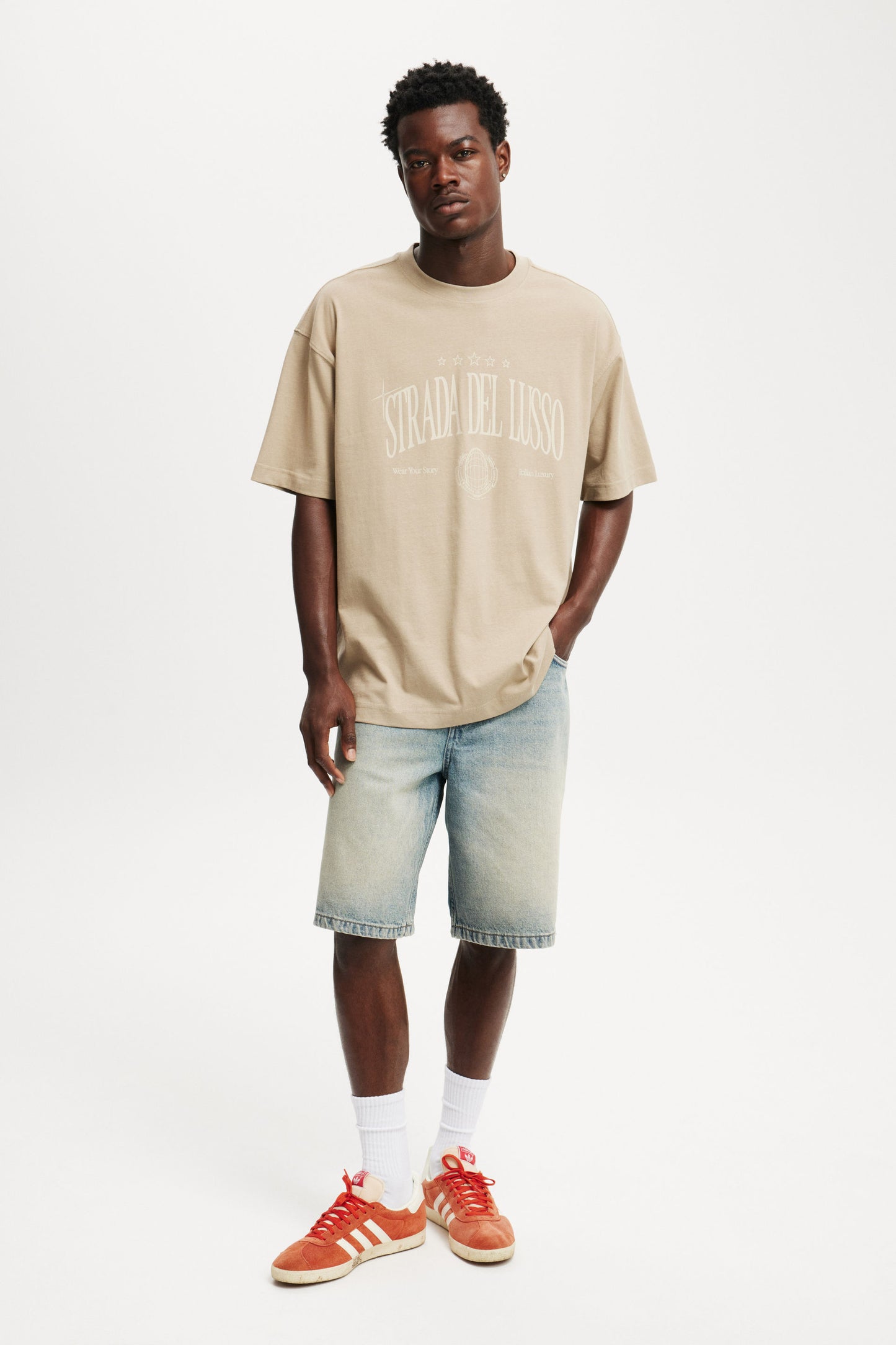 Box Fit Graphic T-Shirt