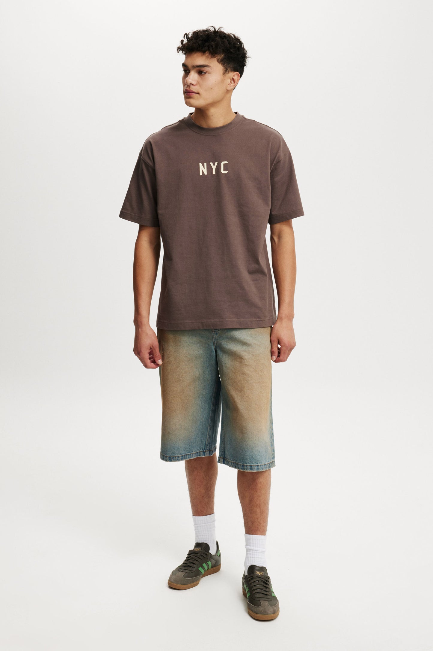 Box Fit Graphic T-Shirt