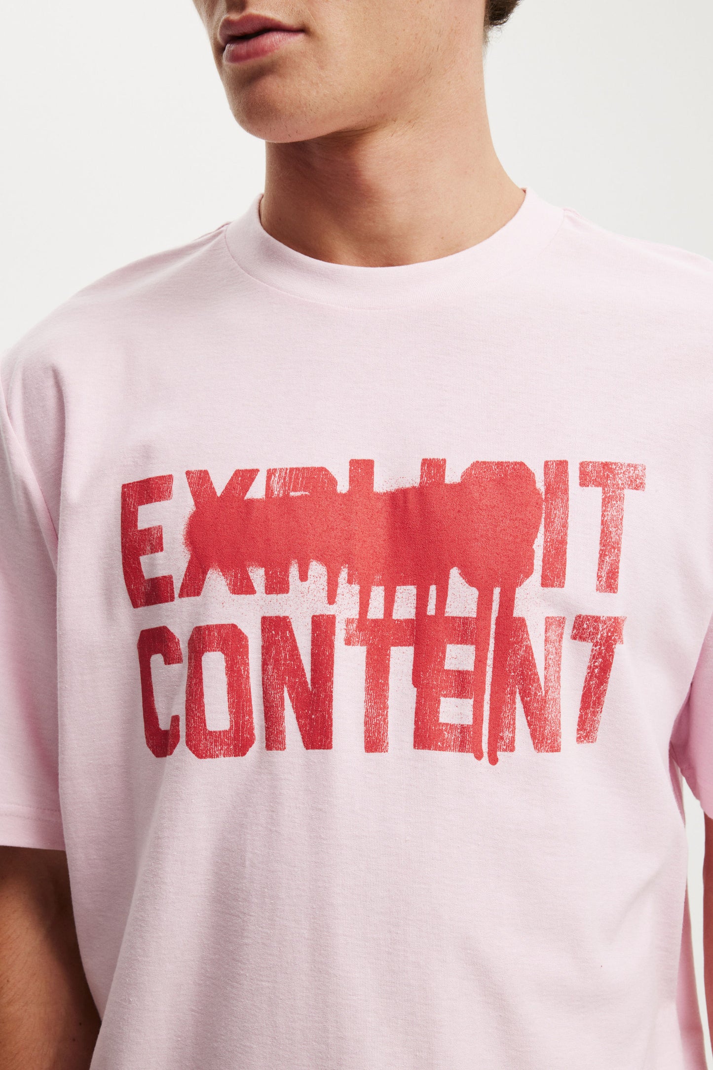Cropped Fit Graphic T-Shirt