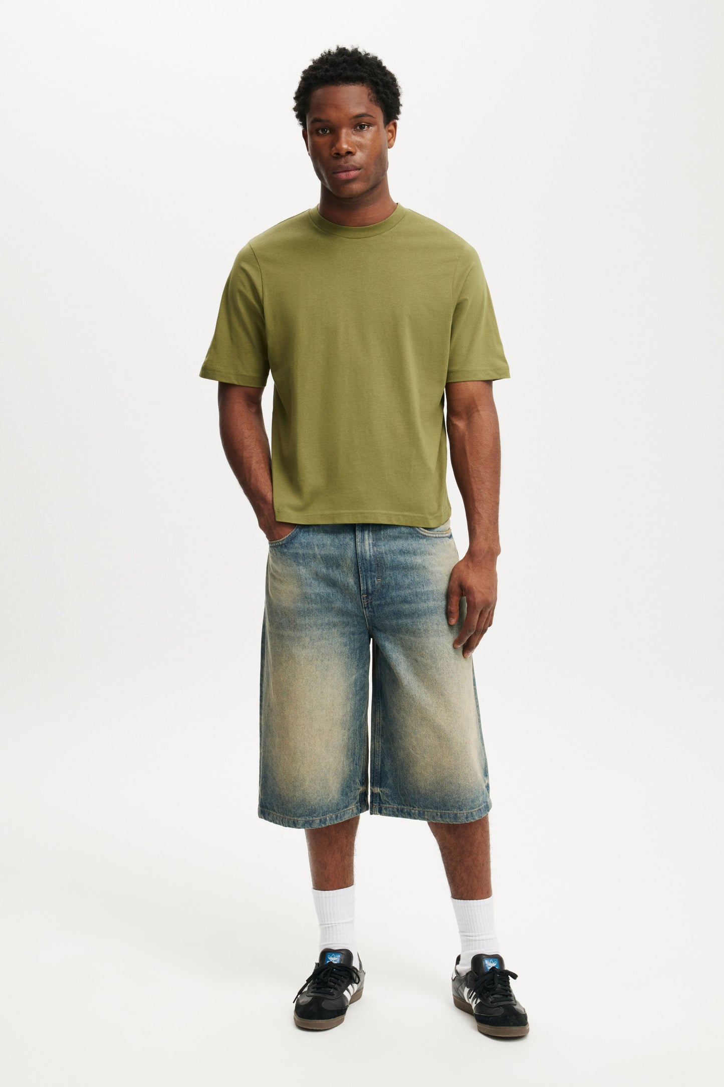 Cropped Fit T-Shirt