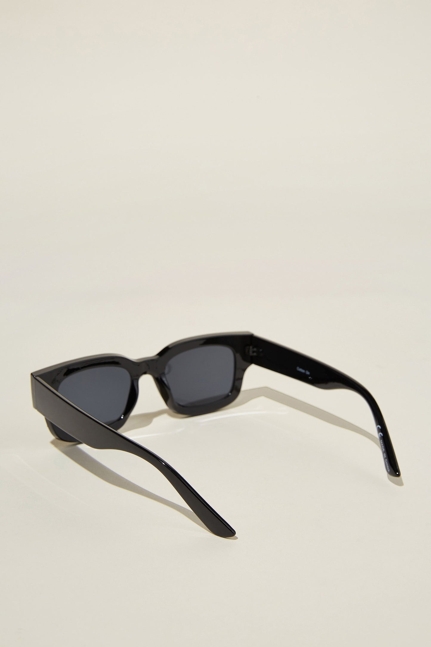 The Relax Sunglasses