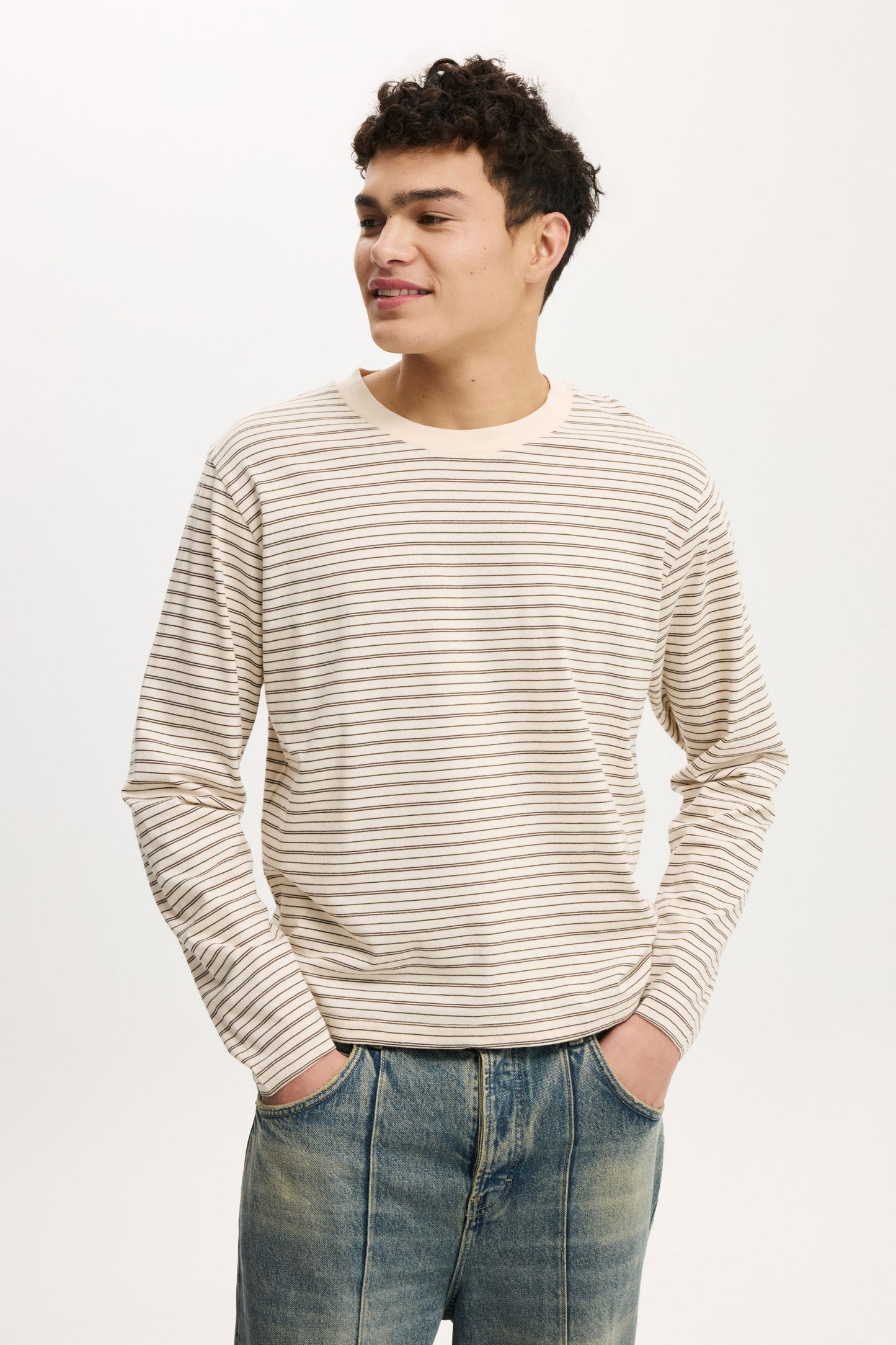 Cropped Fit Long Sleeve