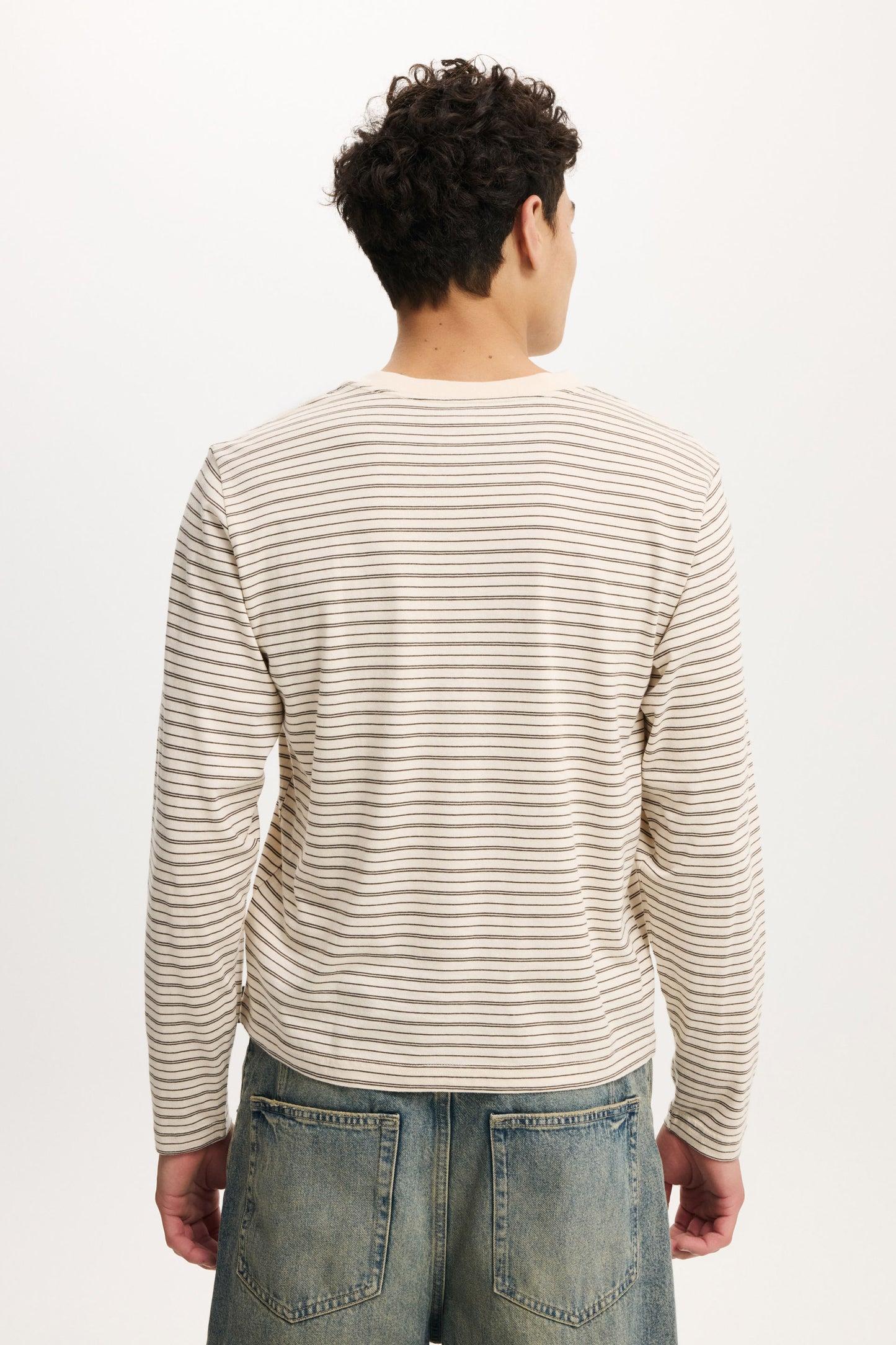 Cropped Fit Long Sleeve