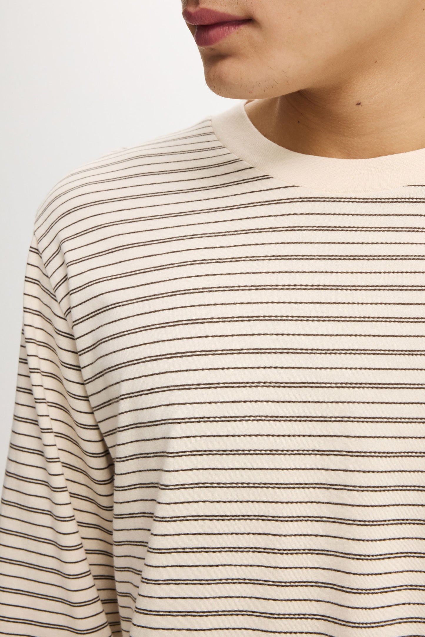 Cropped Fit Long Sleeve