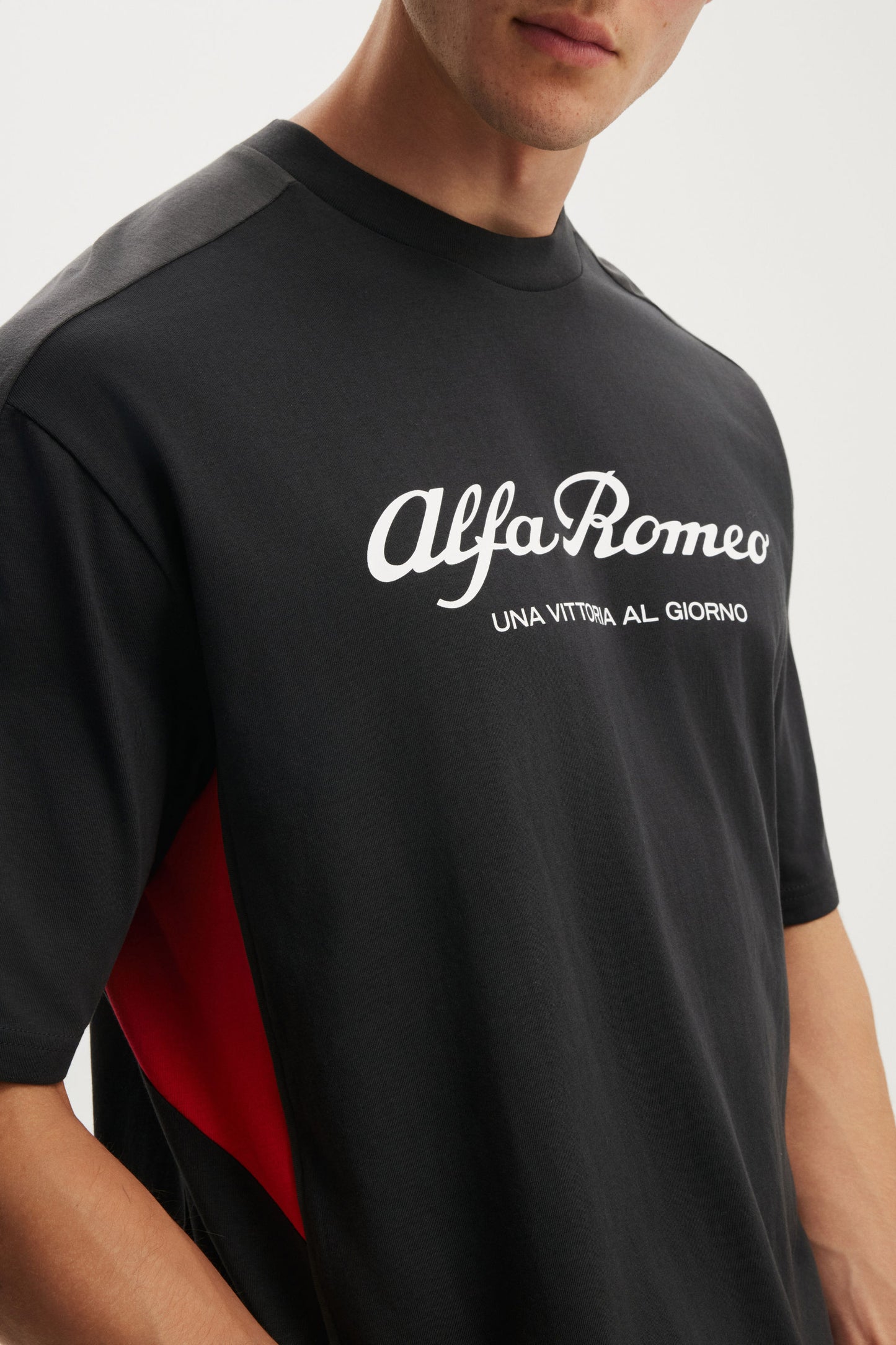 Cropped Fit Alfa Romeo T-Shirt