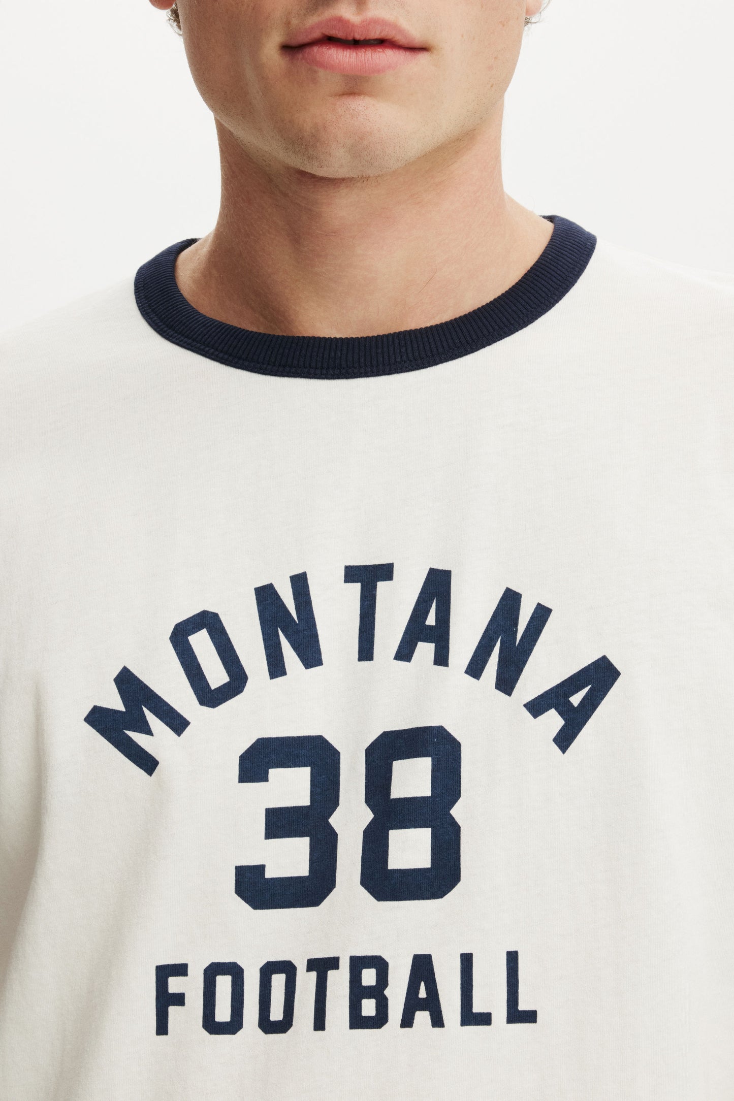 Fitted Graphic T-Shirt