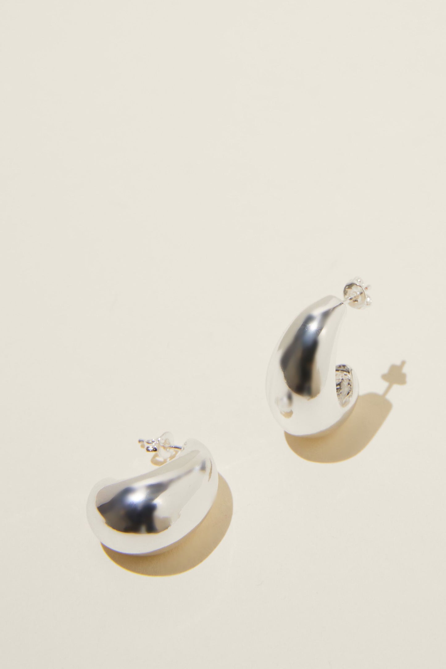 Mid Charm Earring