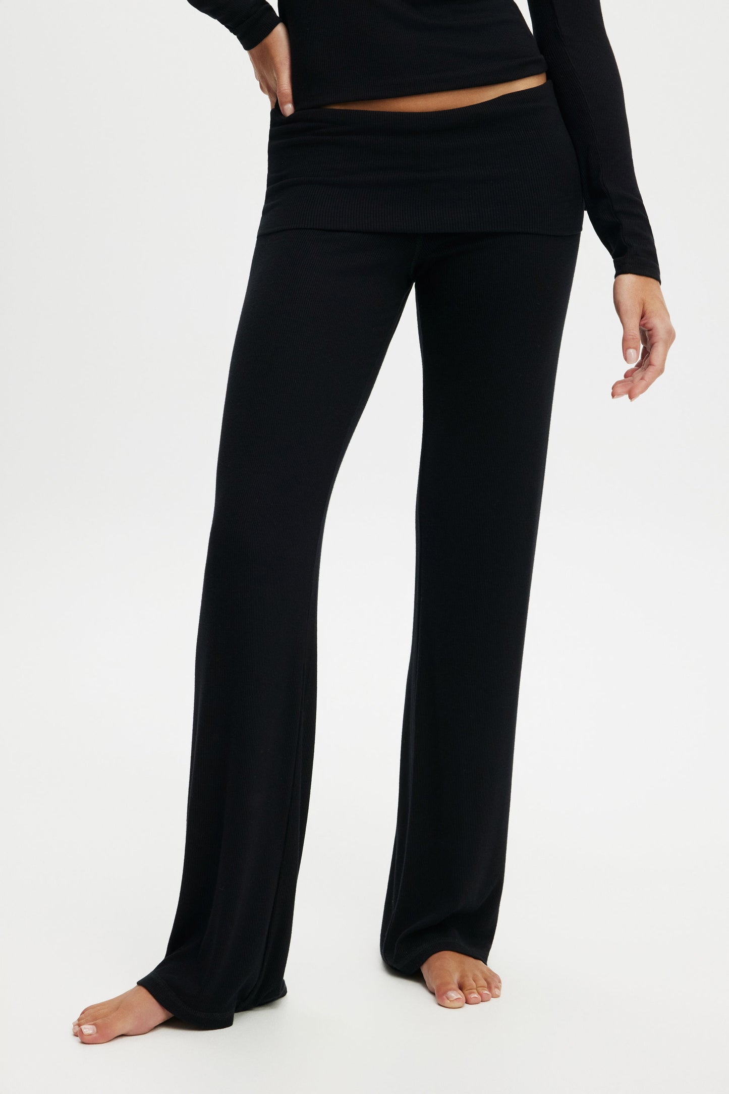 Airy Soft Roll Waist Pant