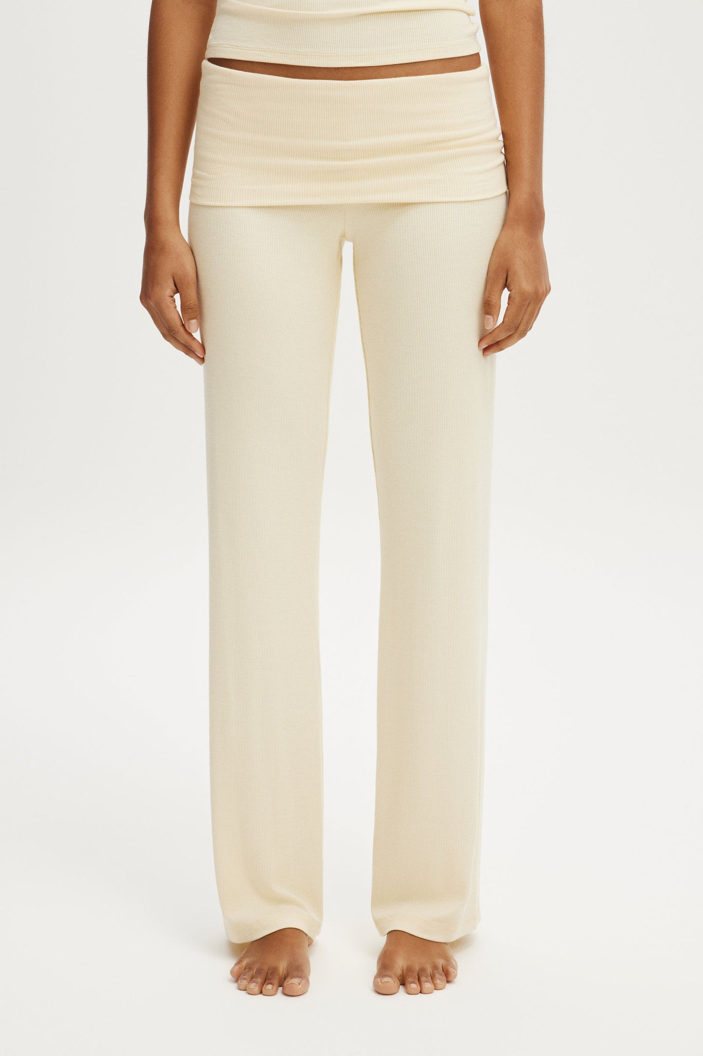 Airy Soft Roll Waist Pant