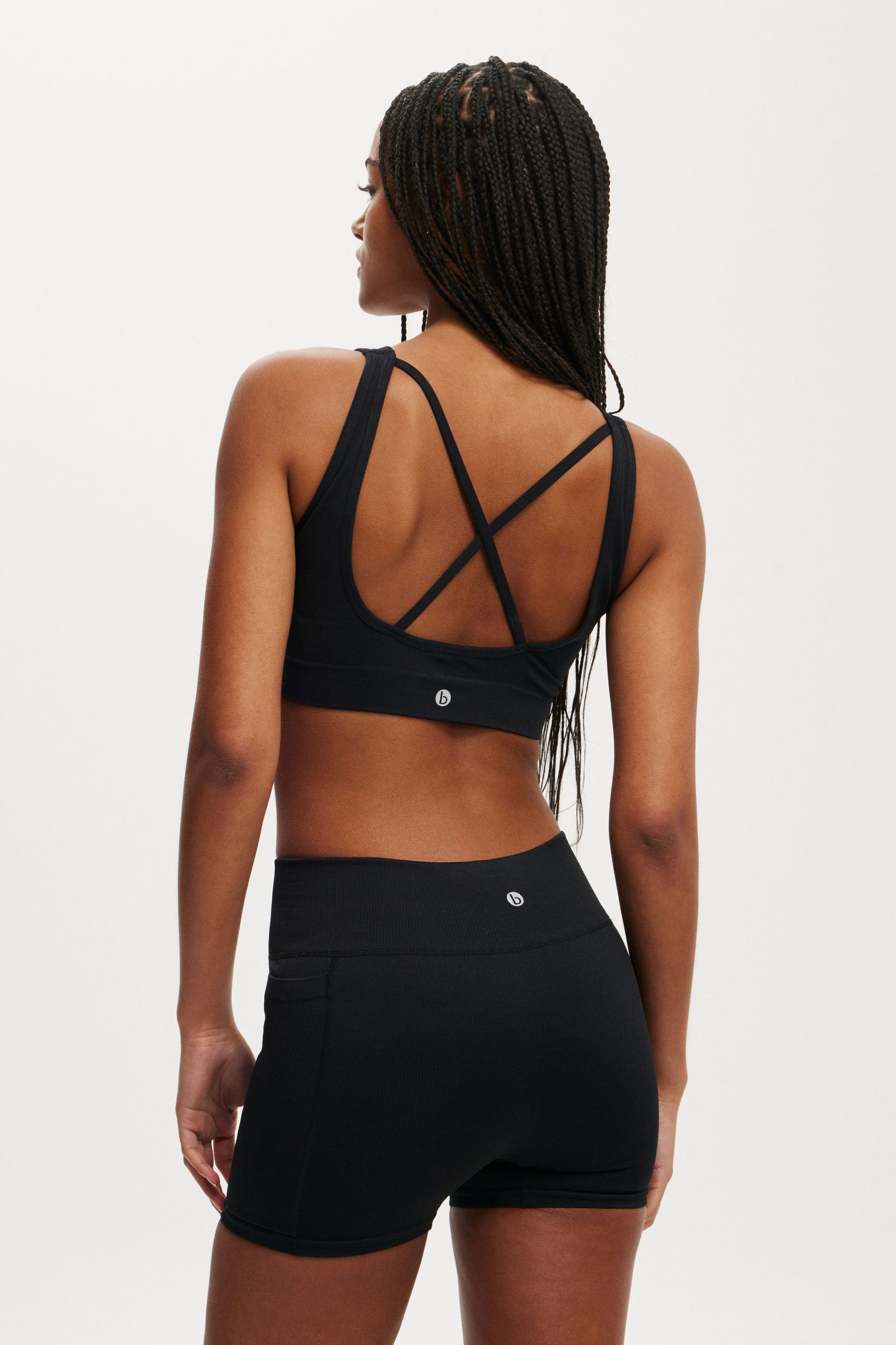 Seamless Pocket Shortie Short