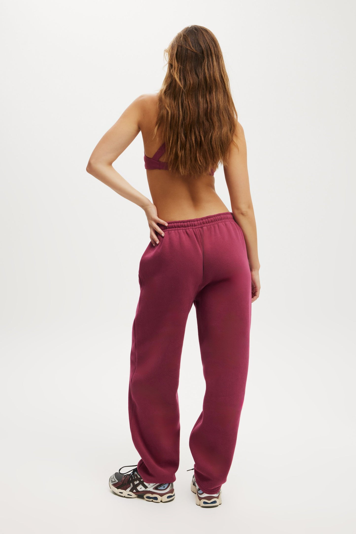 Plush Essential Barrel Sweatpant