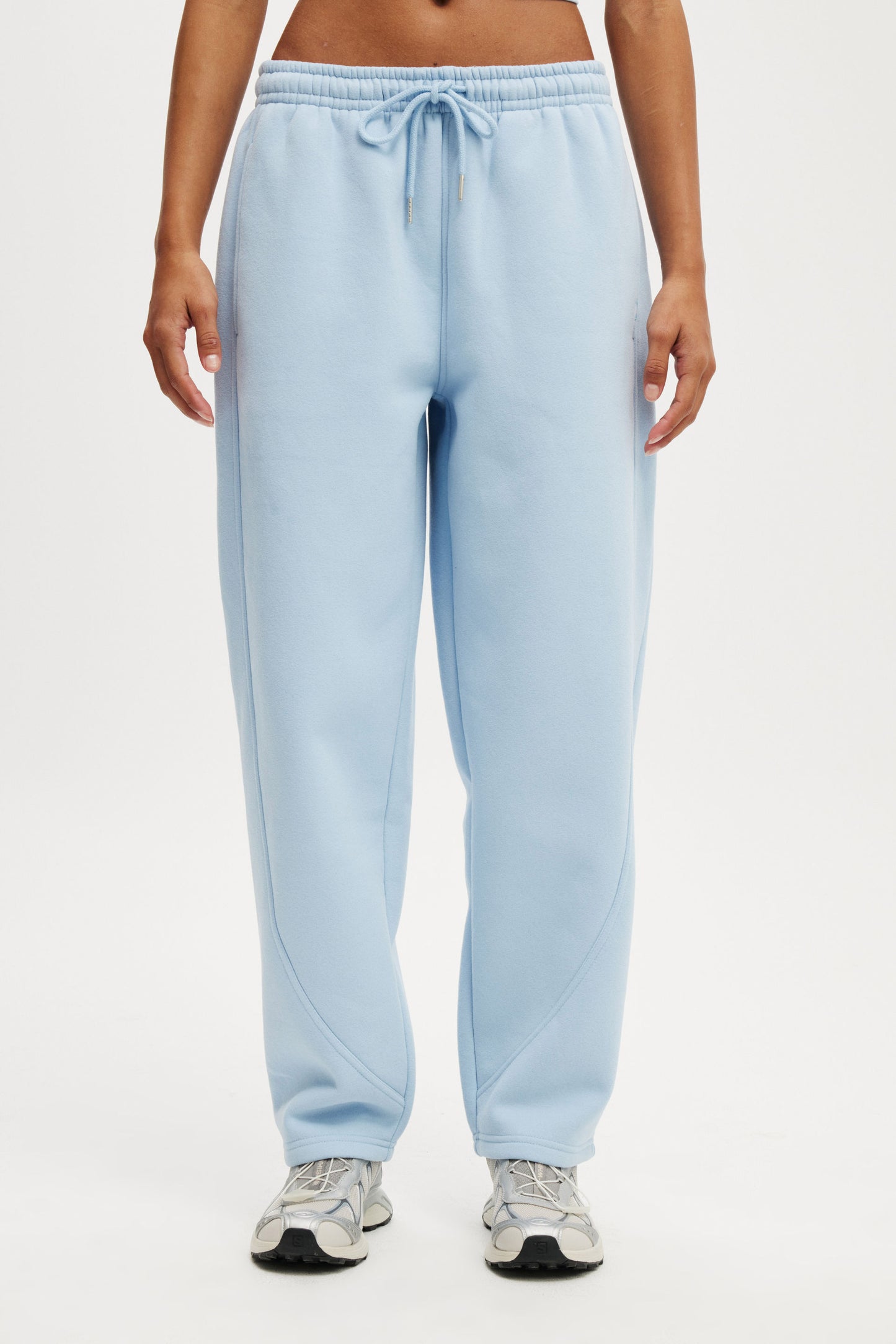 Plush Essential Barrel Sweatpant