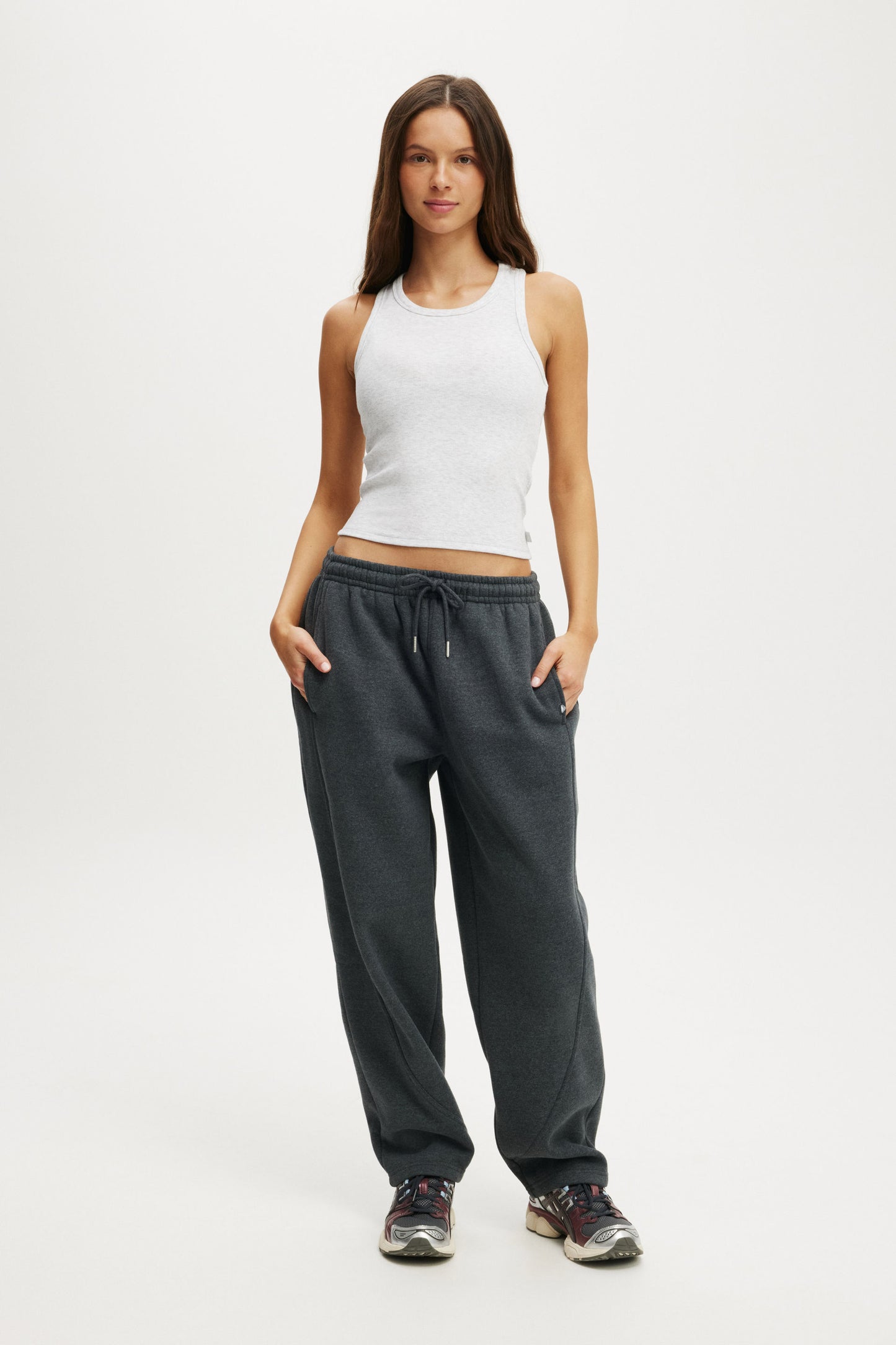 Plush Essential Barrel Sweatpant