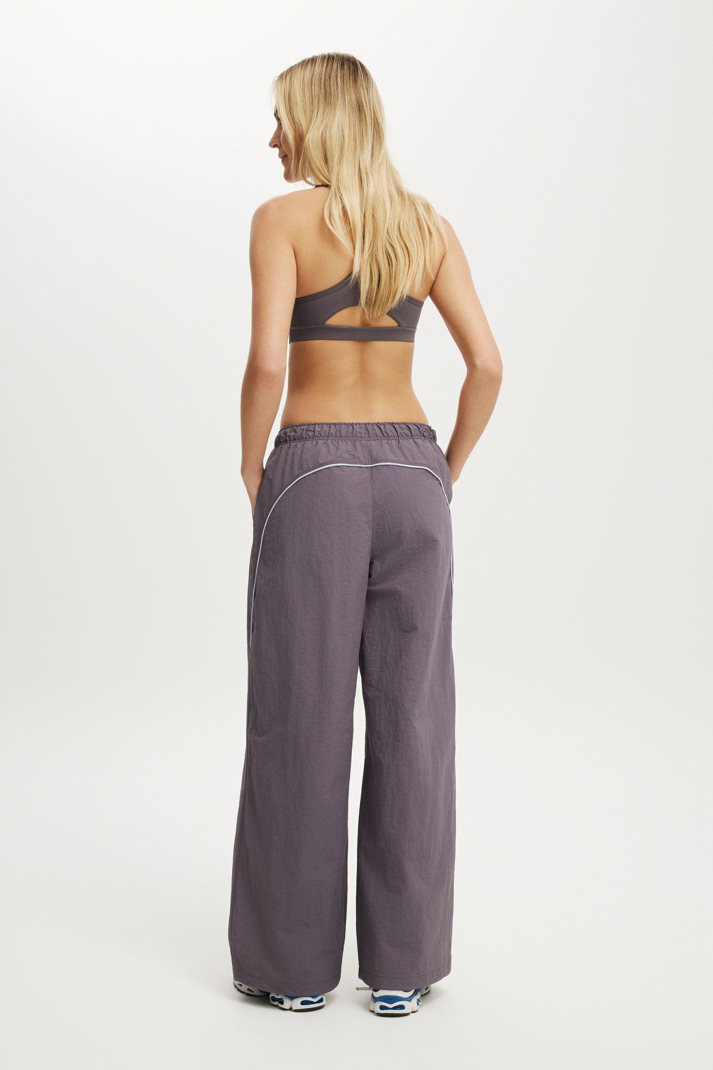 Off Side Woven Sweatpant