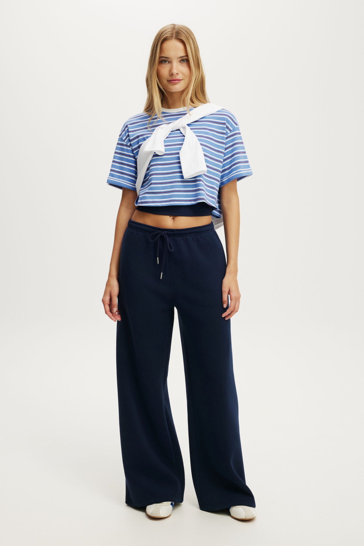 Cropped Graphic Active Tee