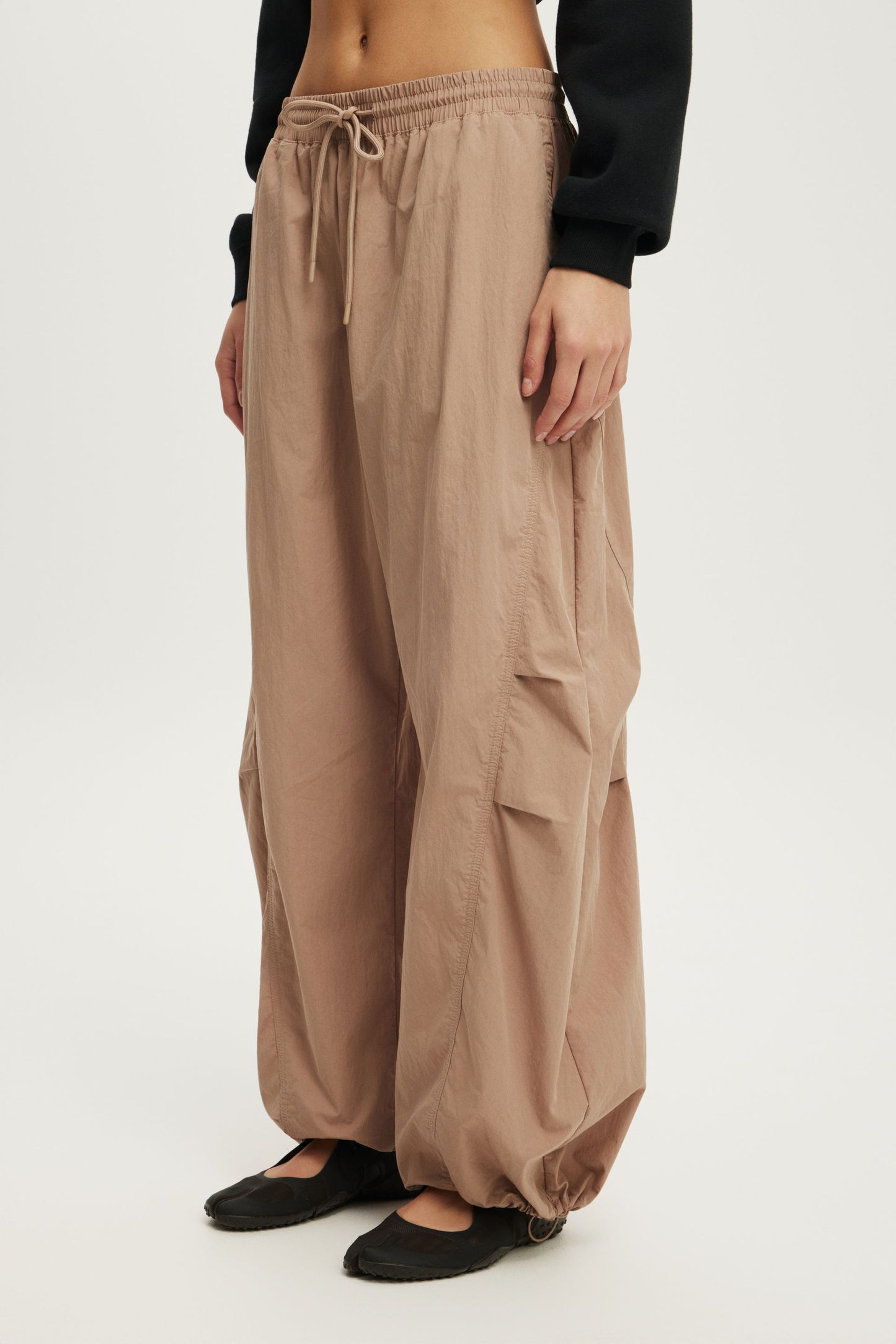 Active Woven Balloon Pant