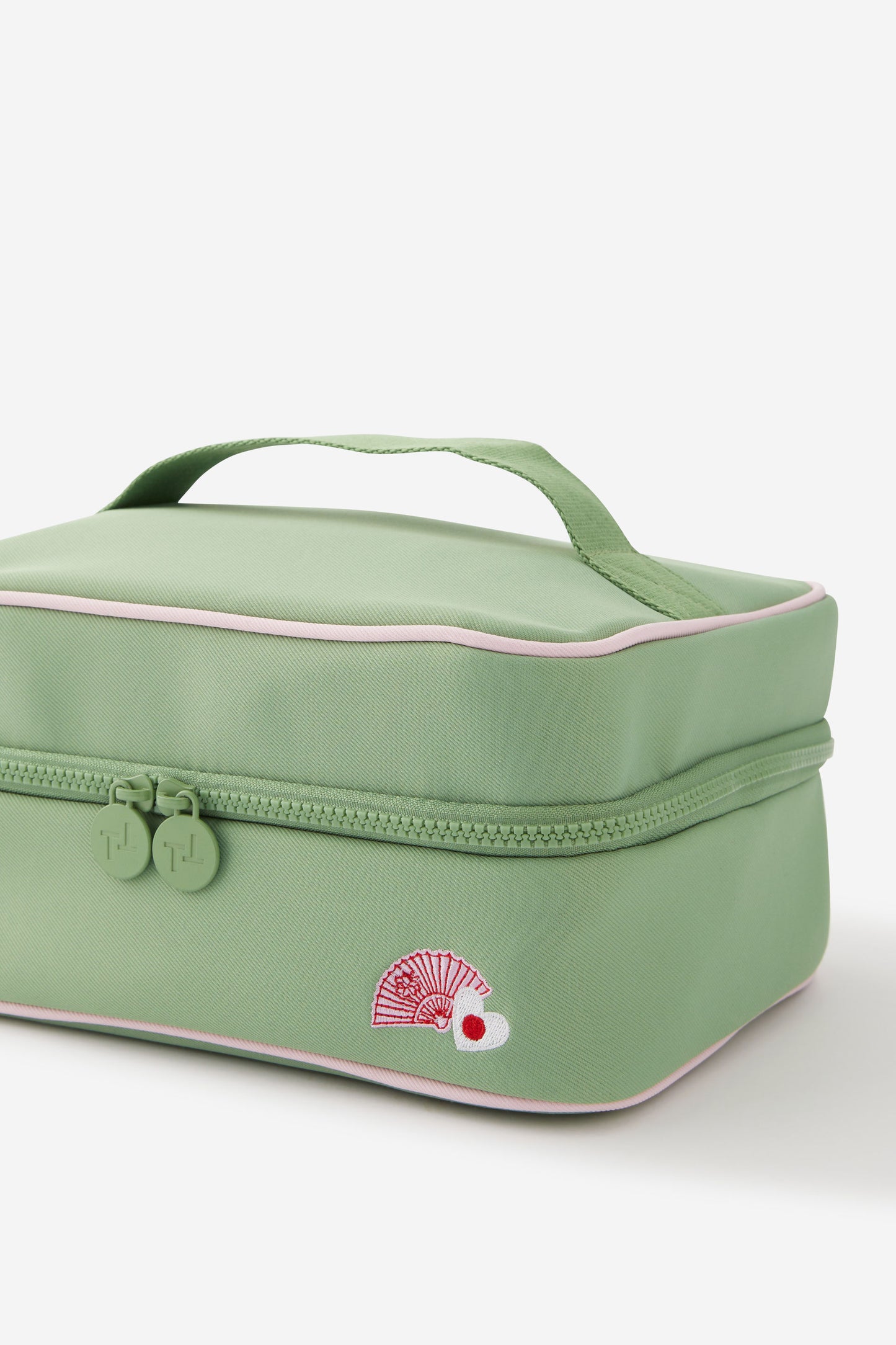 3 Fold Hanging Cosmetic Case