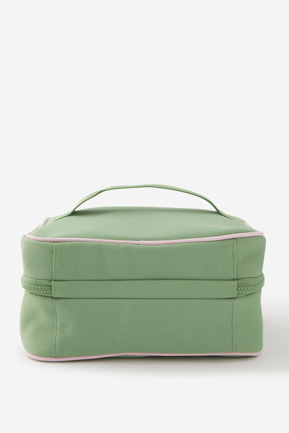 3 Fold Hanging Cosmetic Case