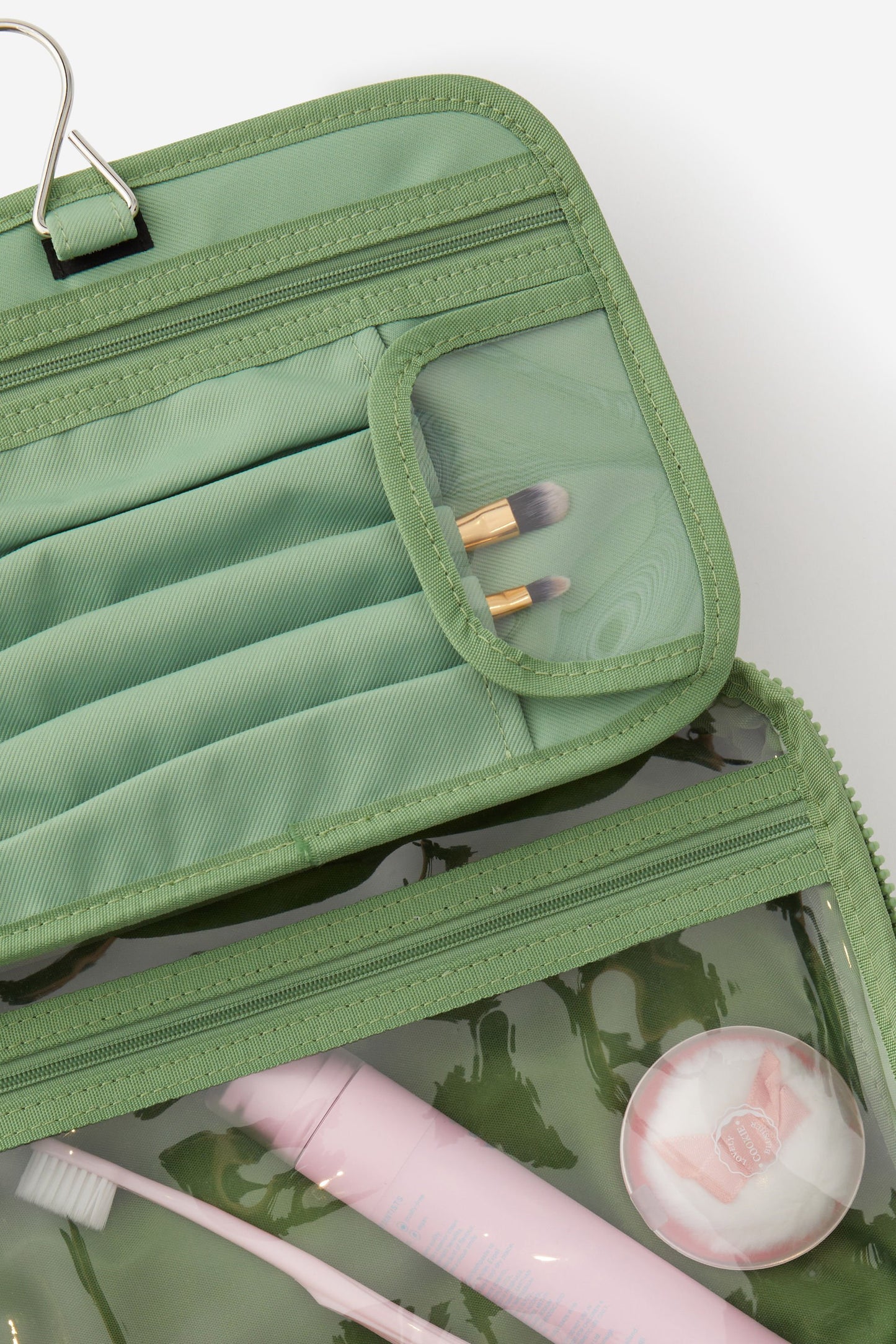3 Fold Hanging Cosmetic Case