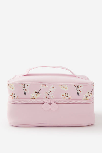 3 Fold Hanging Cosmetic Case