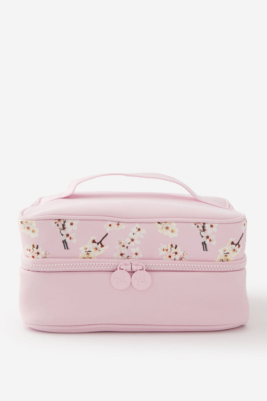 3 Fold Hanging Cosmetic Case