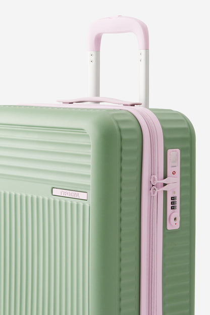 Traveller 20 Inch Carry On Suitcase
