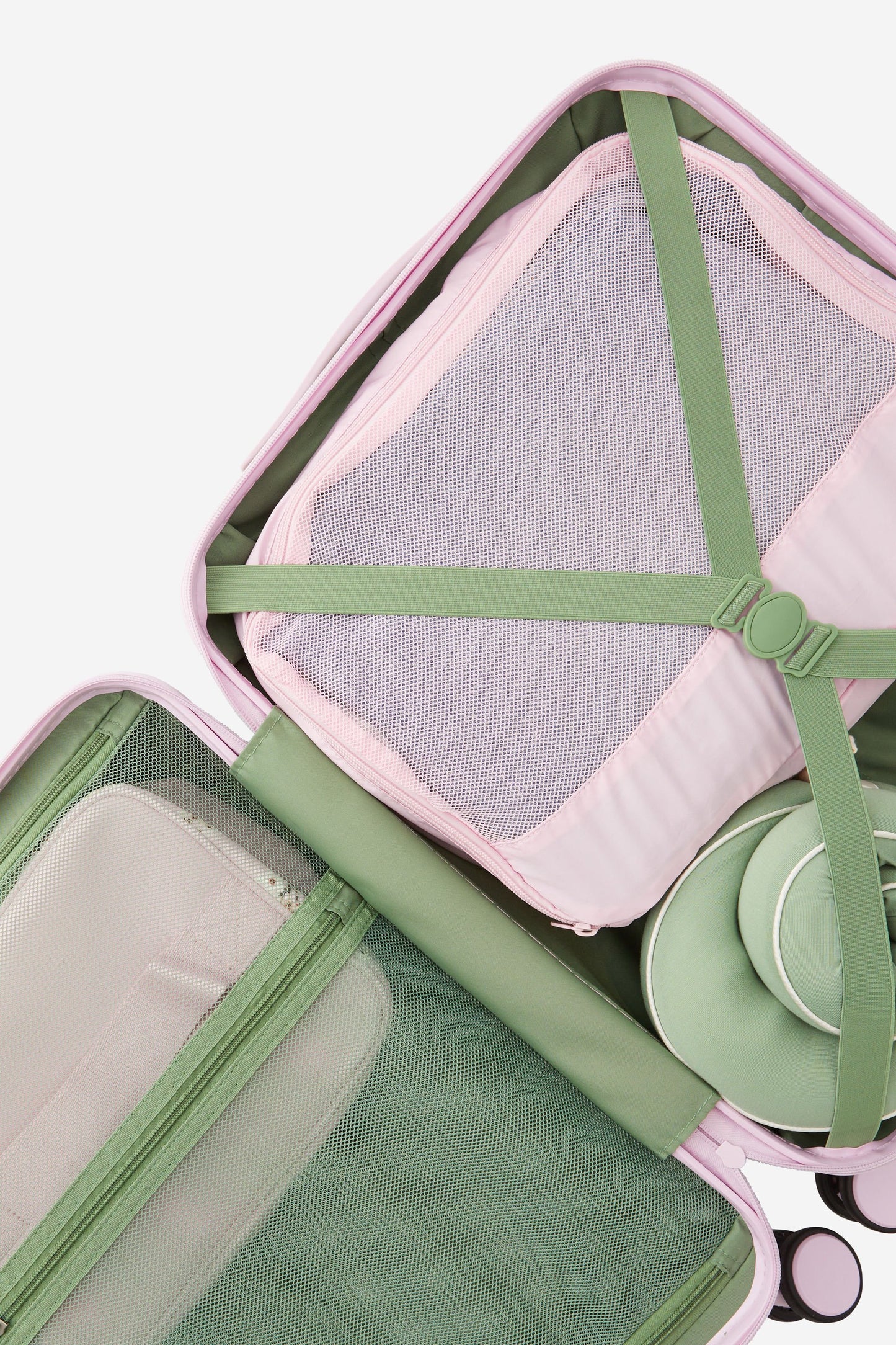 Traveller 20 Inch Carry On Suitcase