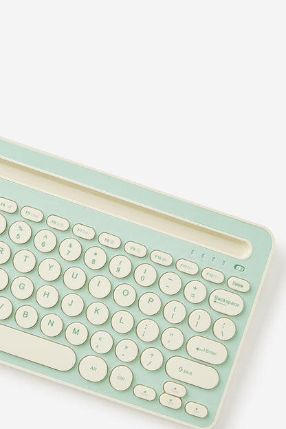 Wireless Keyboard With Built-In Tech Stand