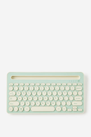 Wireless Keyboard With Built-In Tech Stand