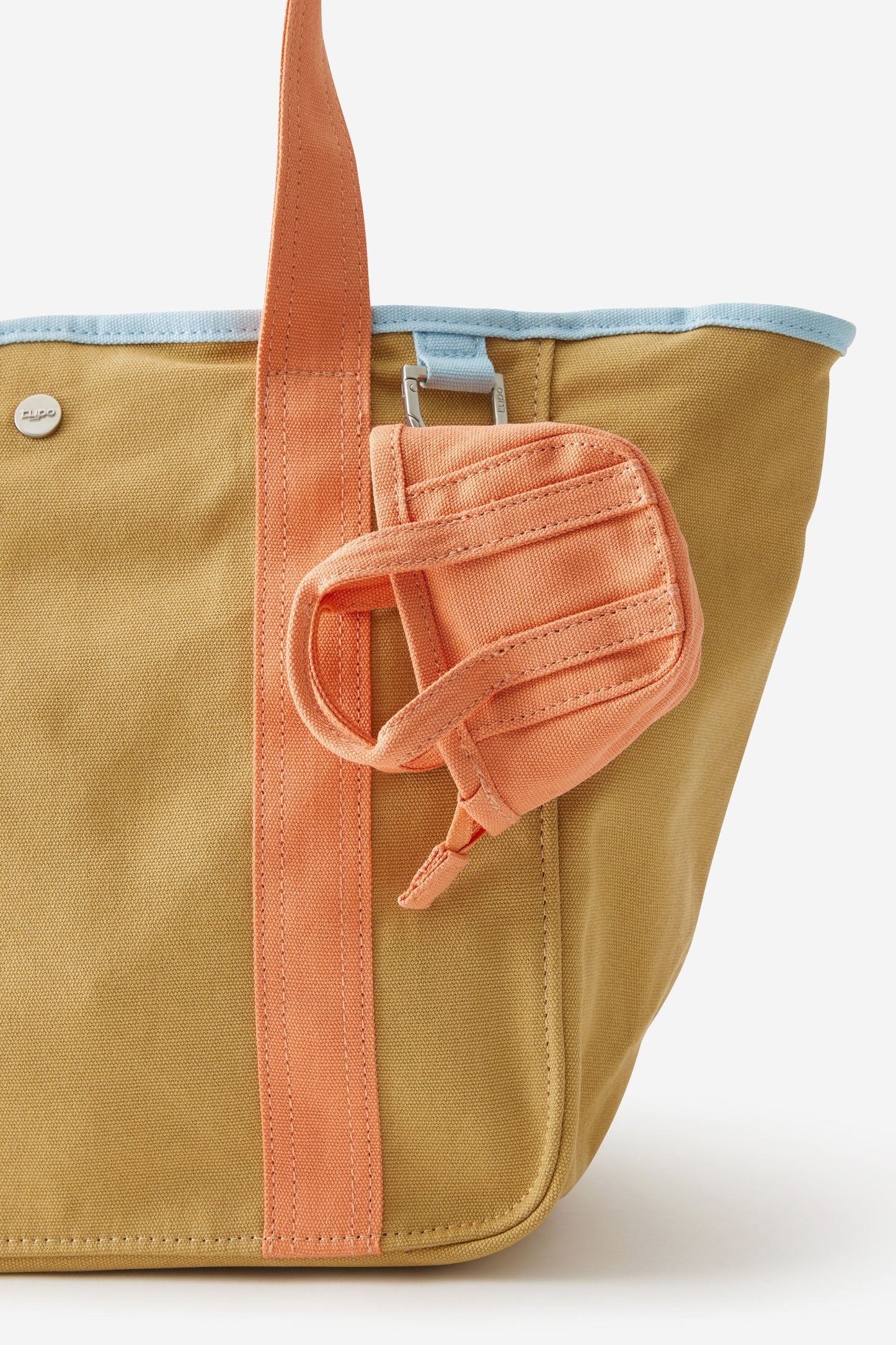 Flex Tote Pocket