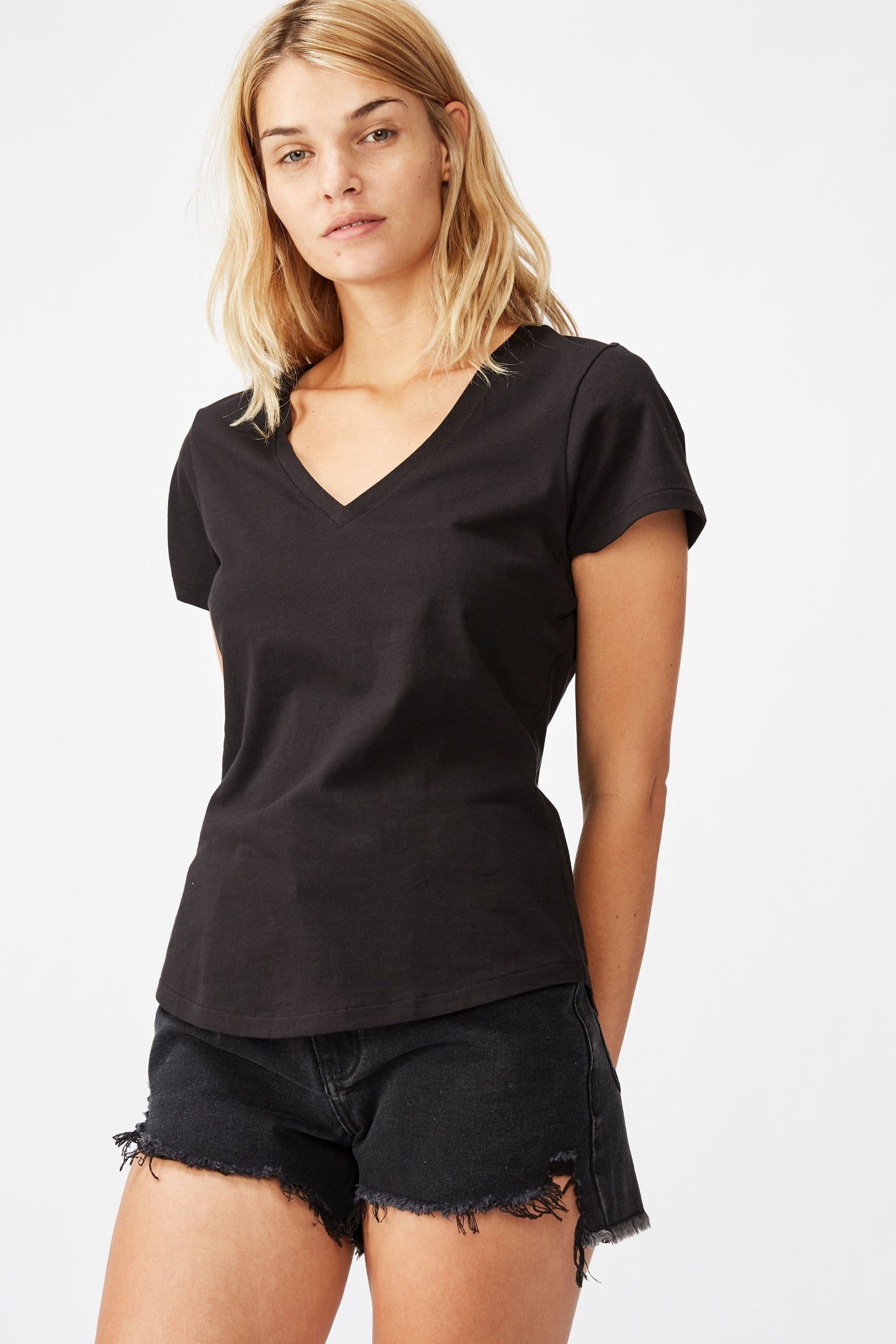 The One Fitted V Tee